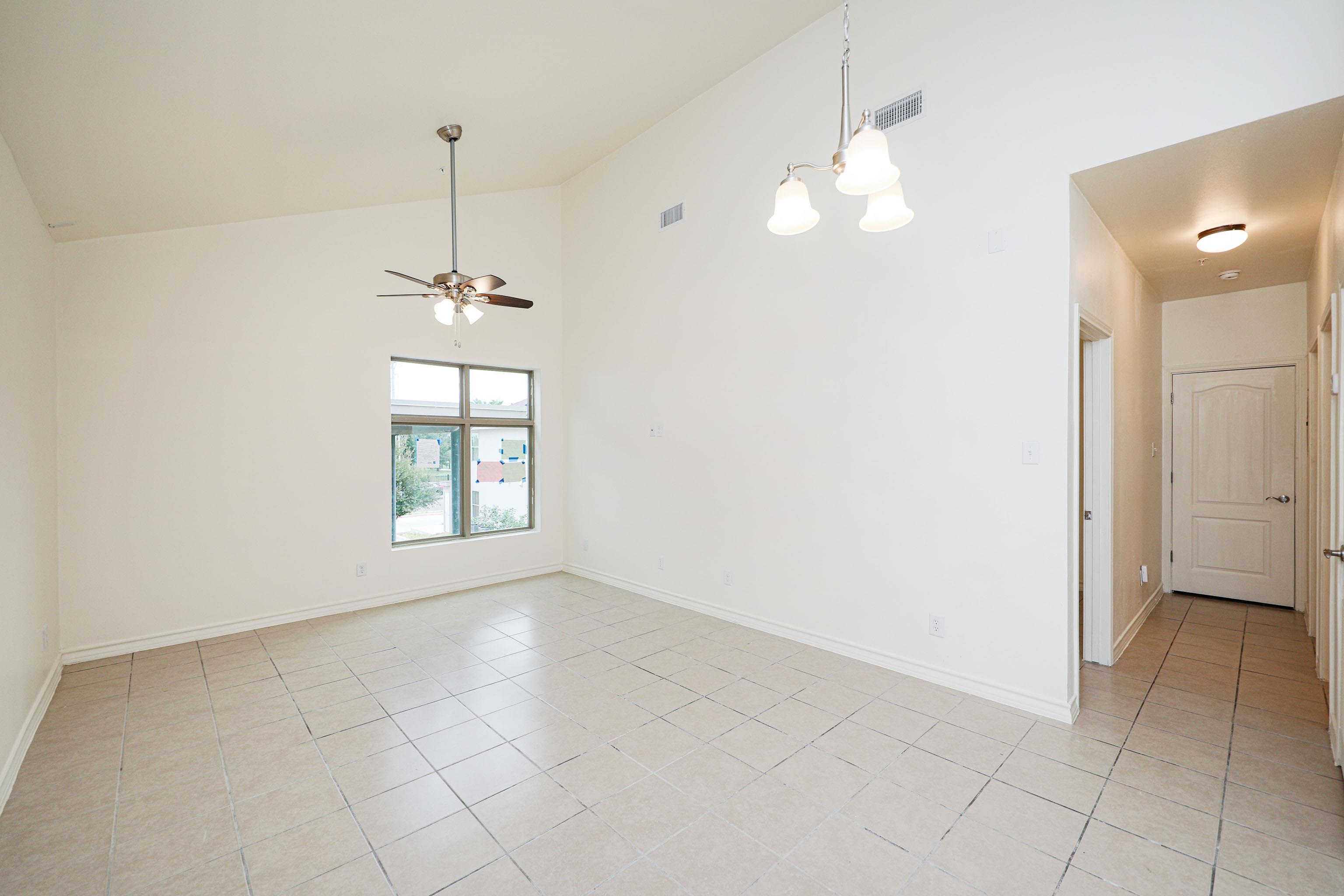 1511 Don Camilo Blvd Unit: 7
