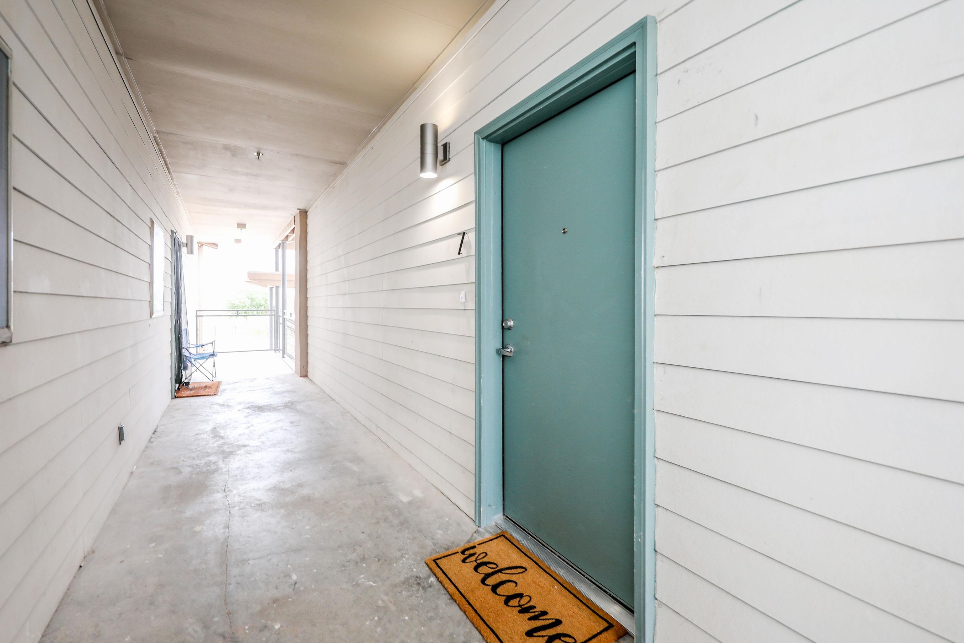 1511 Don Camilo Blvd Unit: 7
