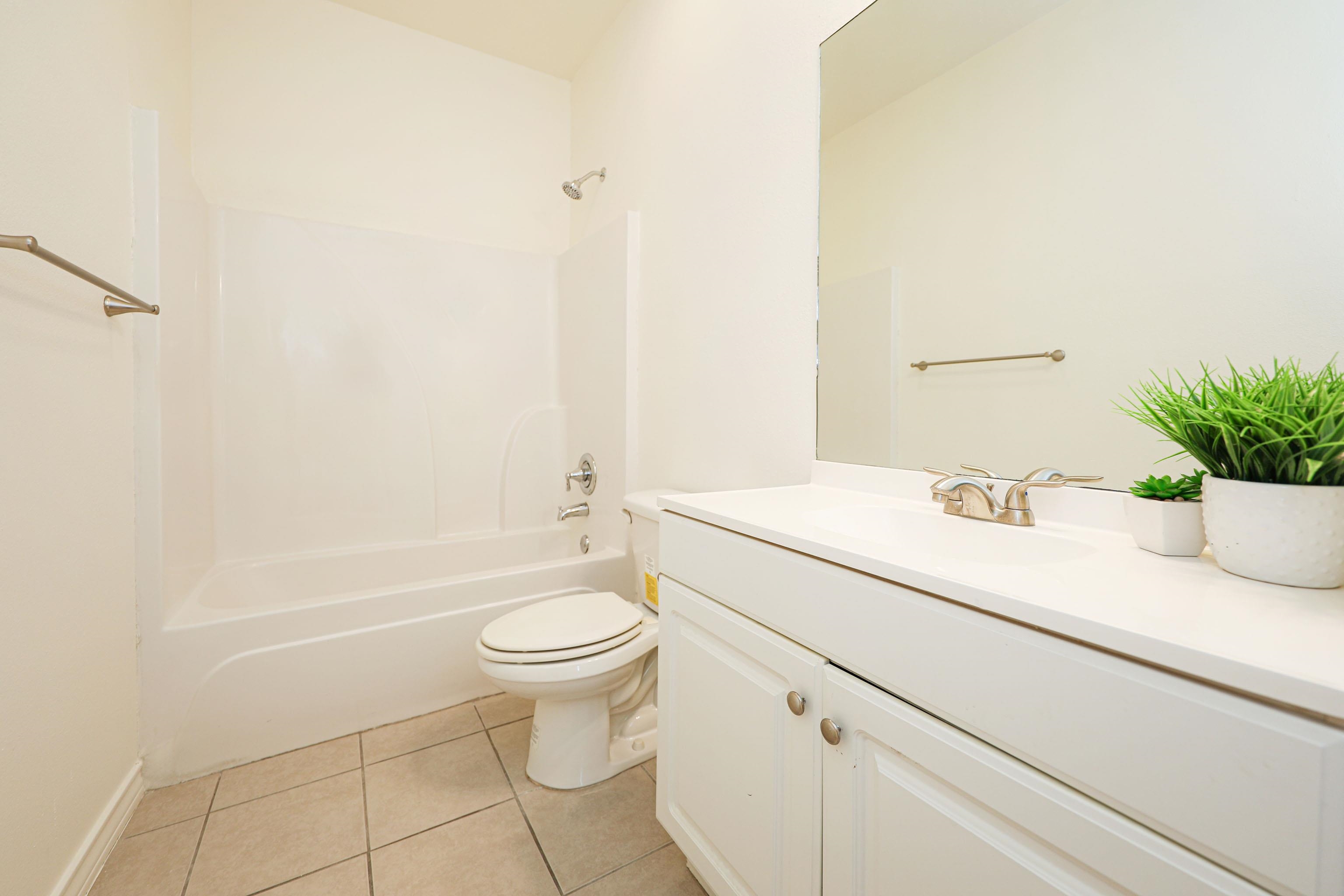 1511 Don Camilo Blvd Unit: 7