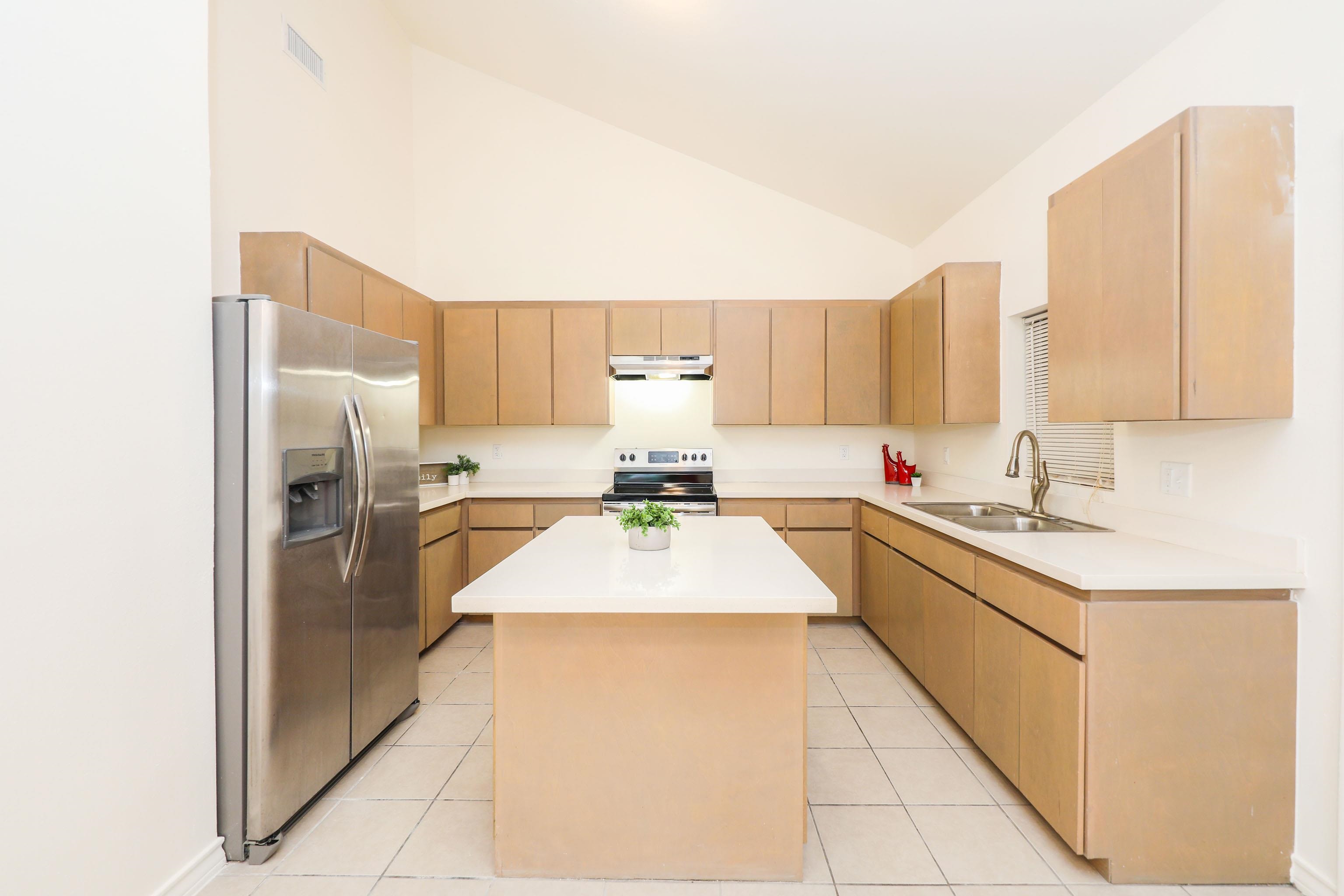 1511 Don Camilo Blvd Unit: 7