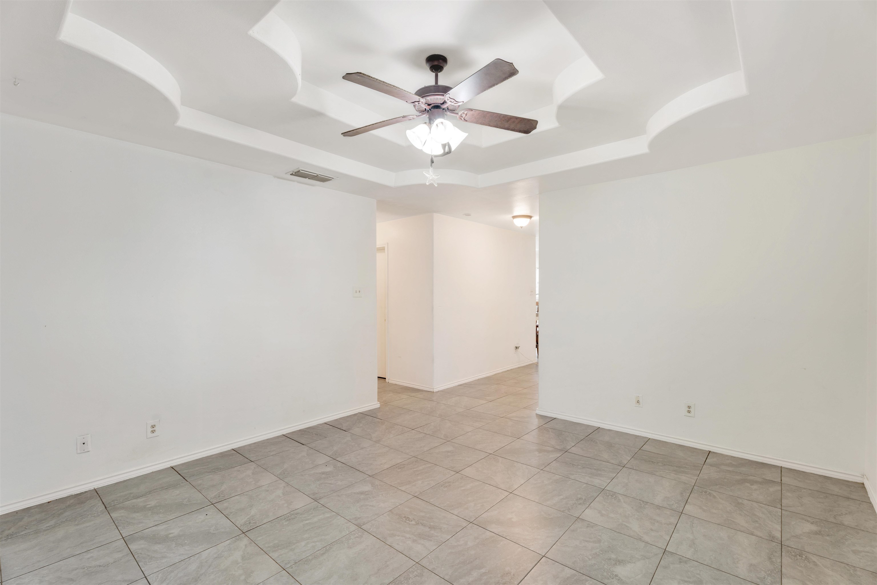 823 Witherspoon Lp