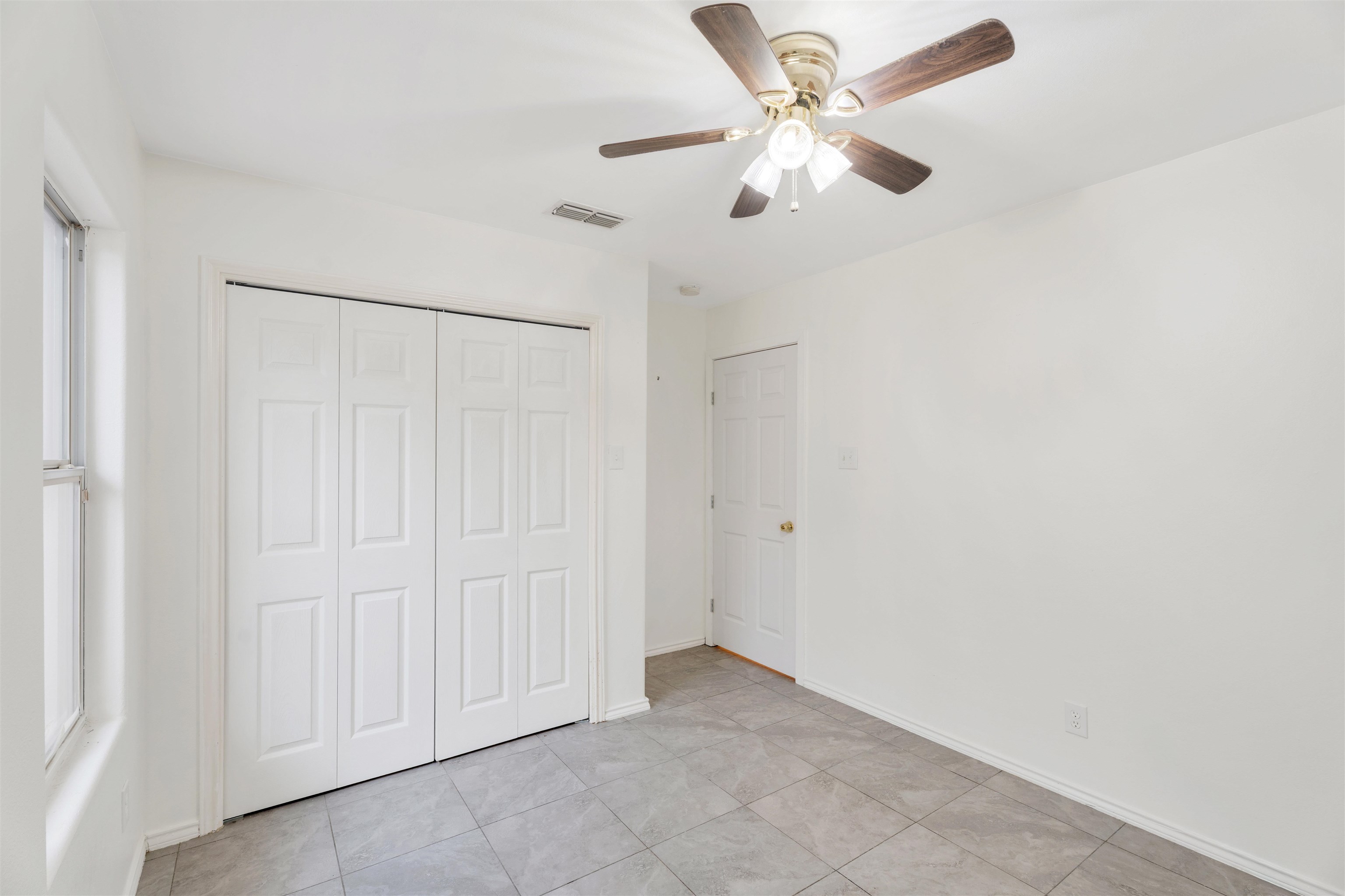 823 Witherspoon Lp