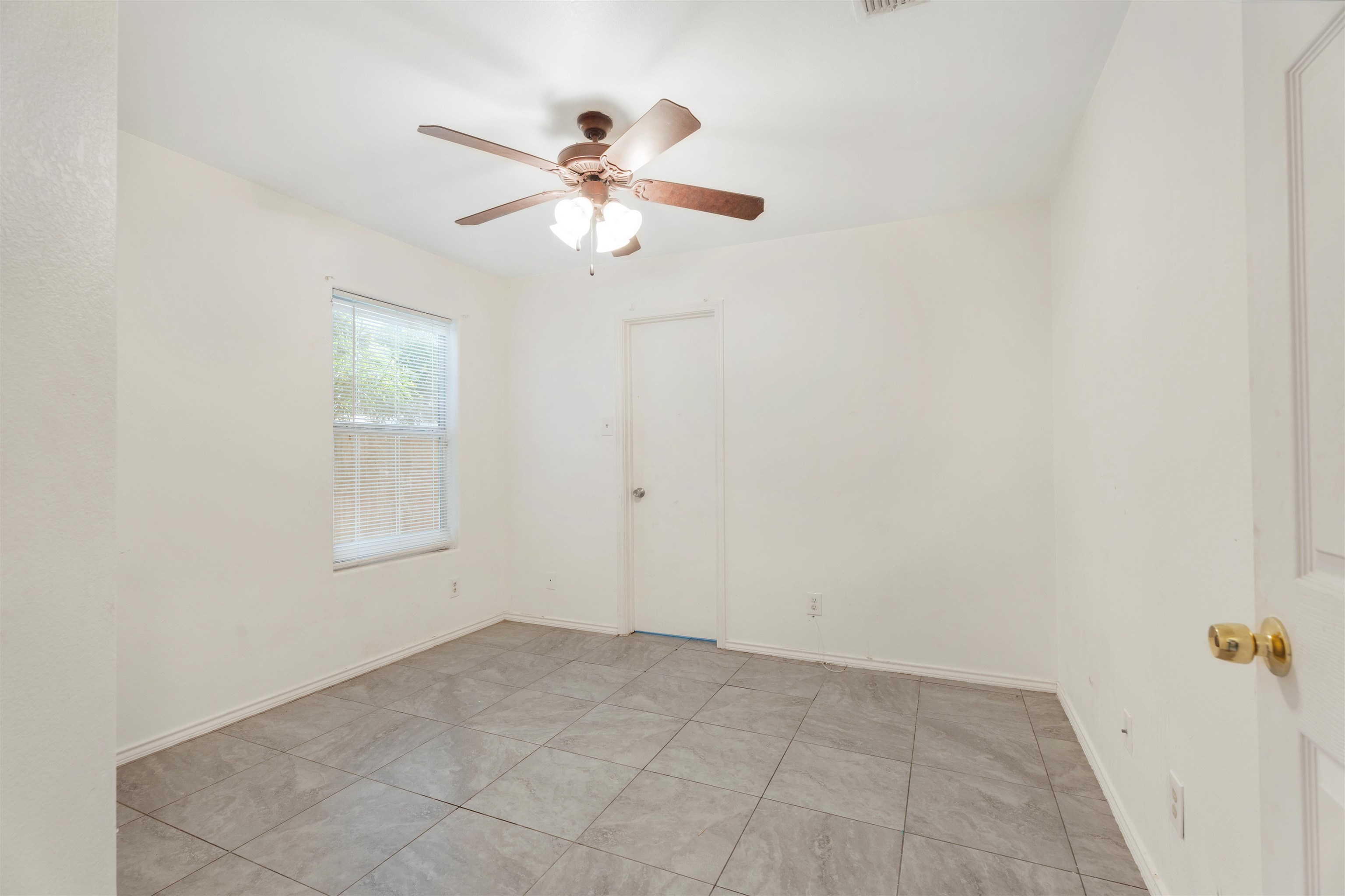 823 Witherspoon Lp