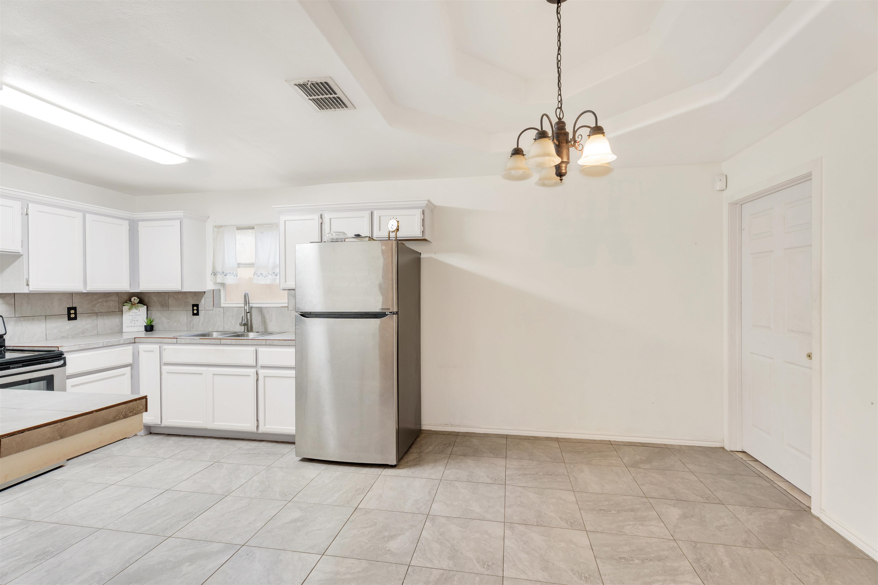 823 Witherspoon Lp
