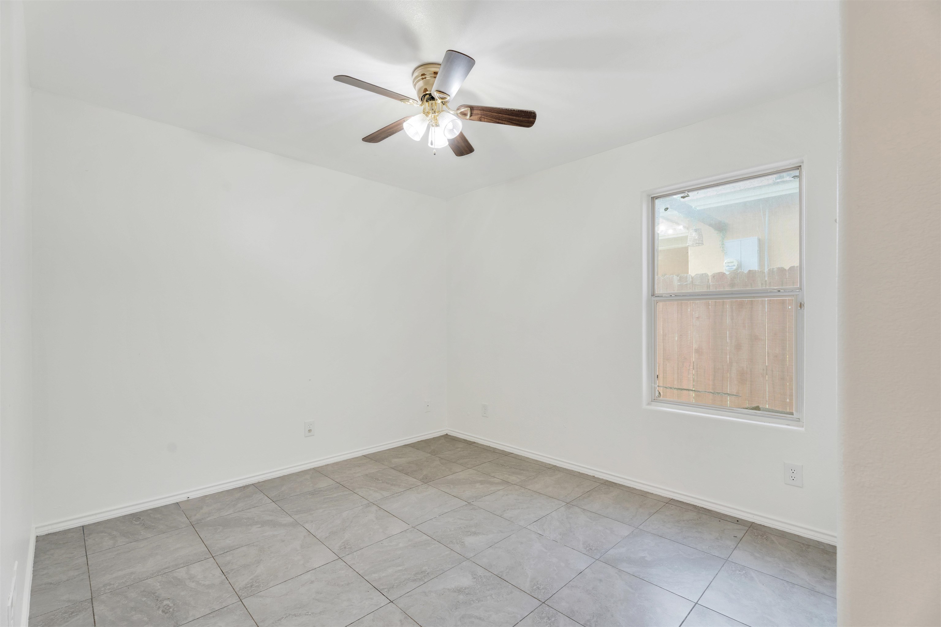 823 Witherspoon Lp