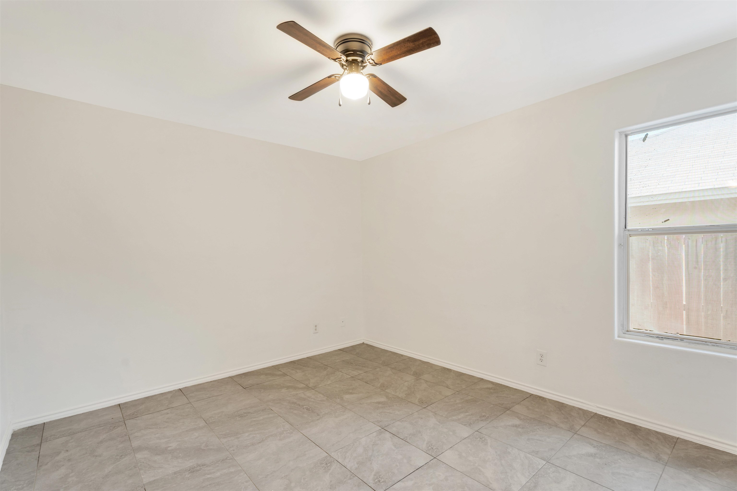 823 Witherspoon Lp