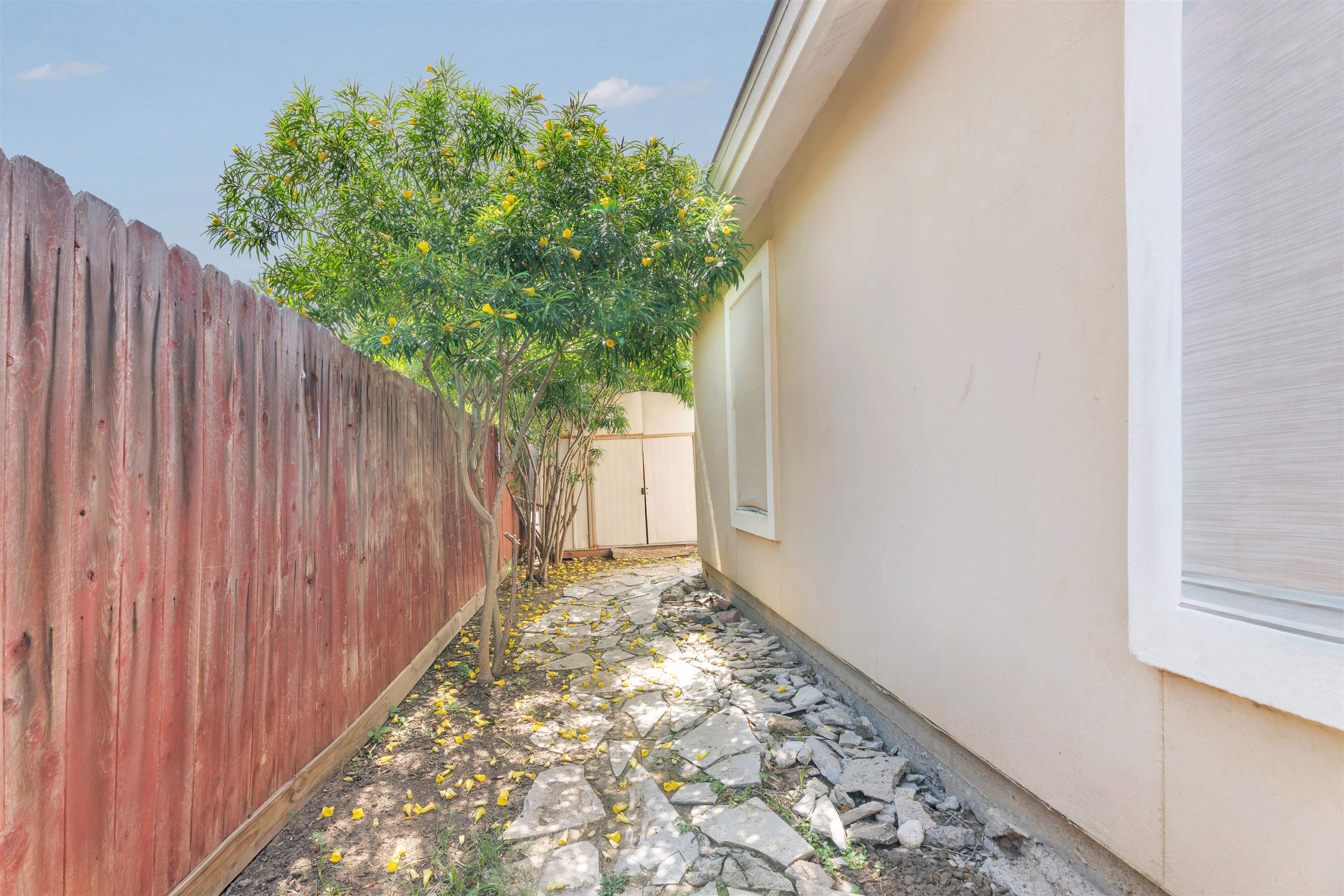 823 Witherspoon Lp