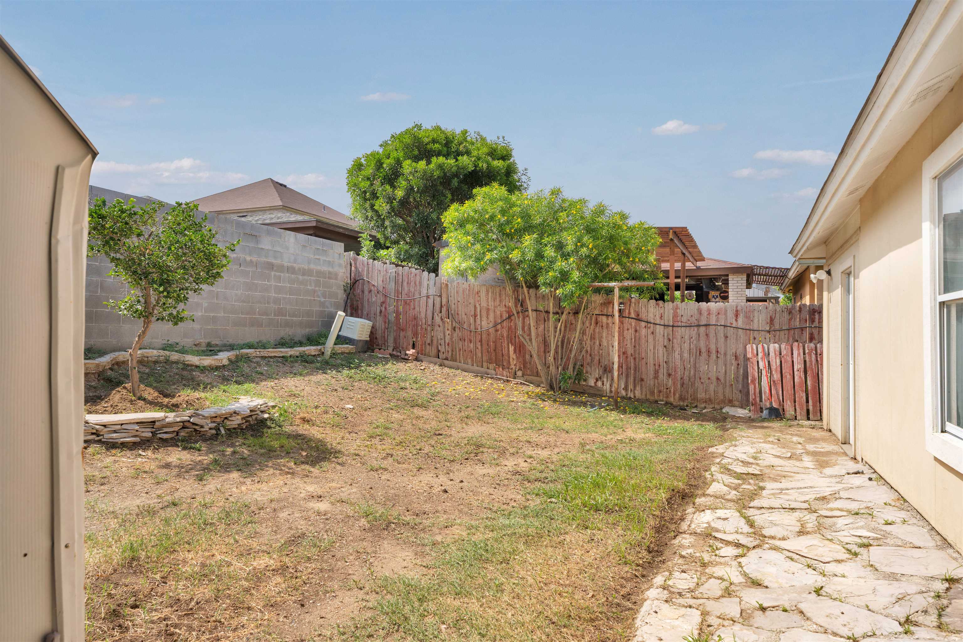 823 Witherspoon Lp