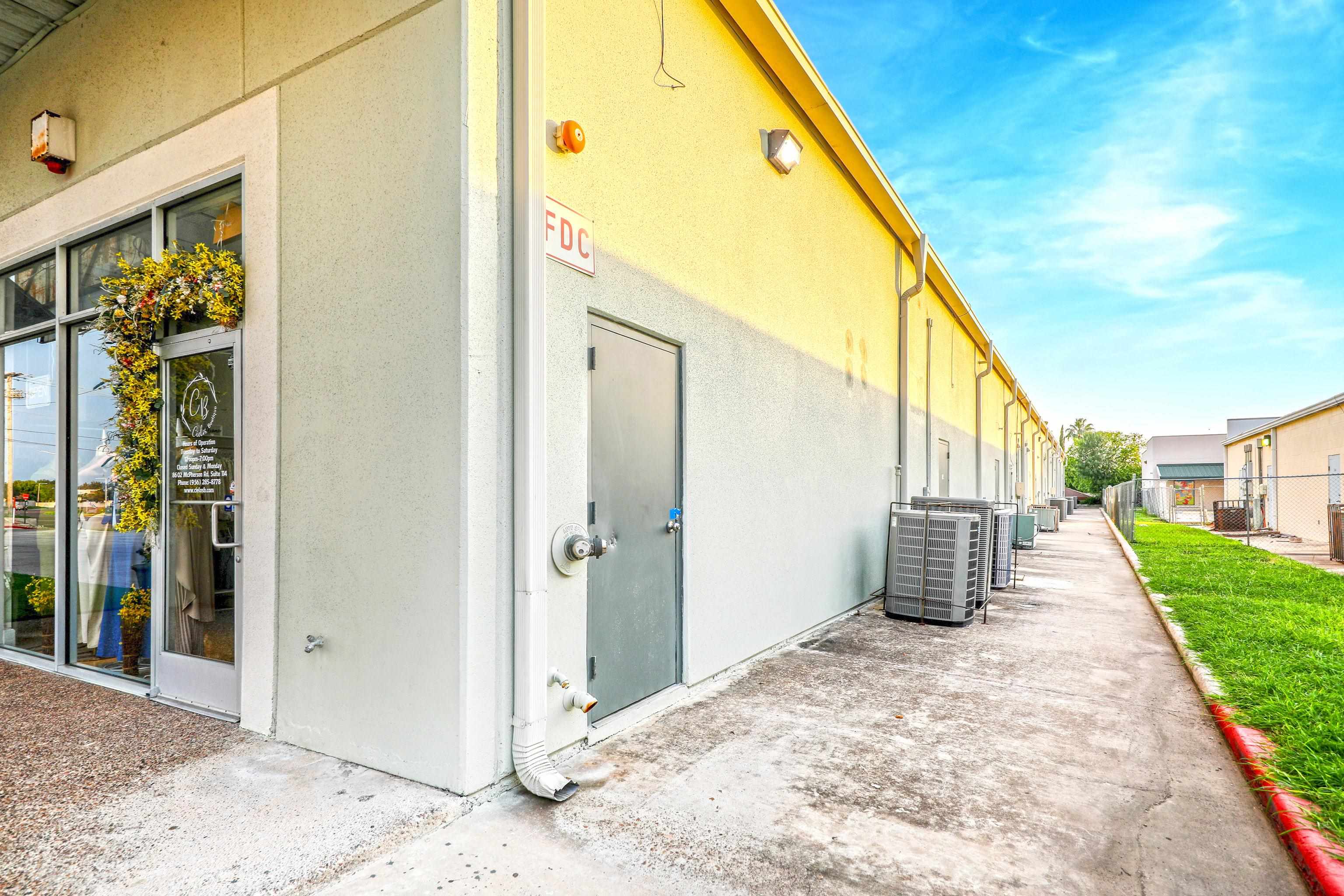 8602 McPherson Rd Unit: 14