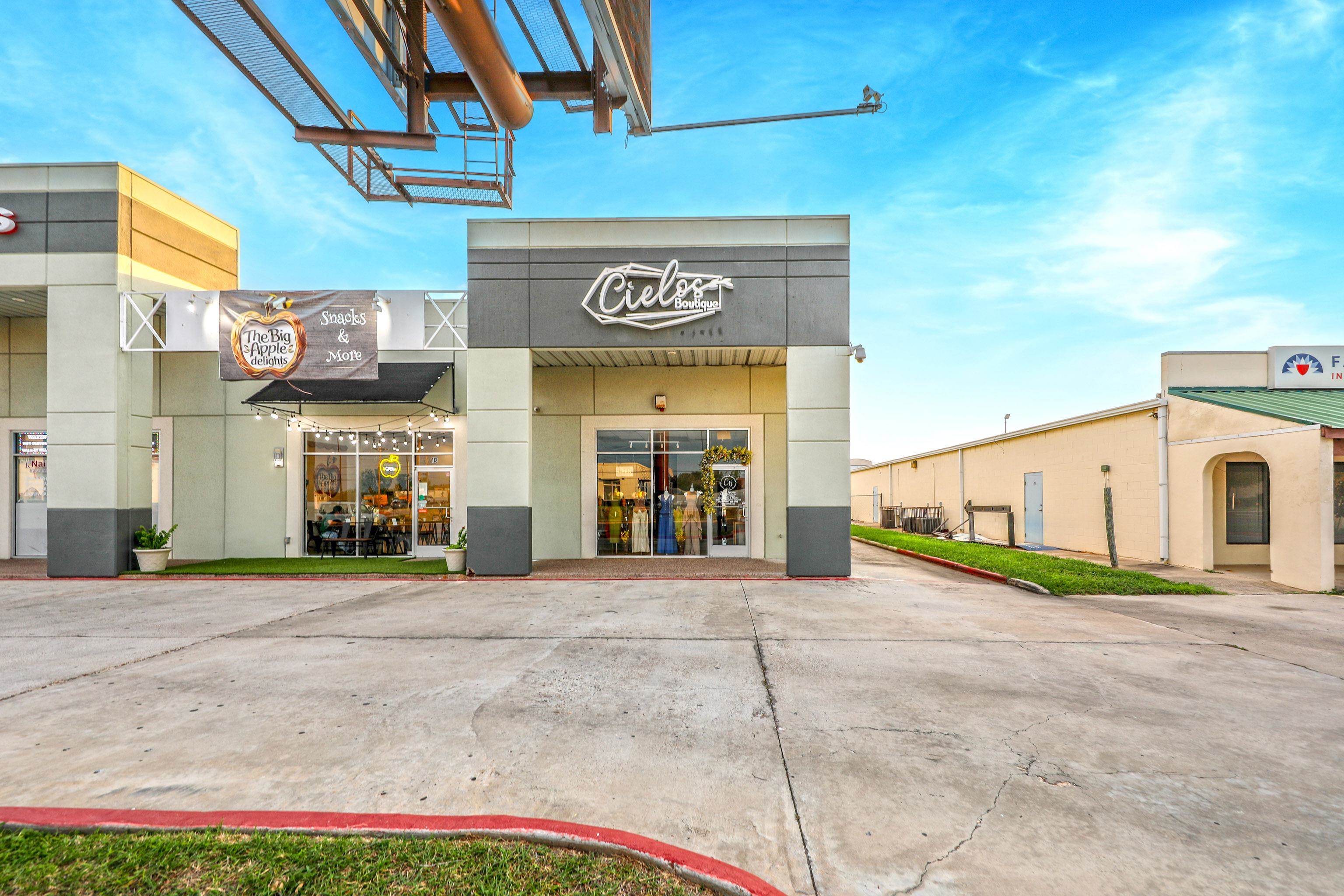 8602 McPherson Rd Unit: 14
