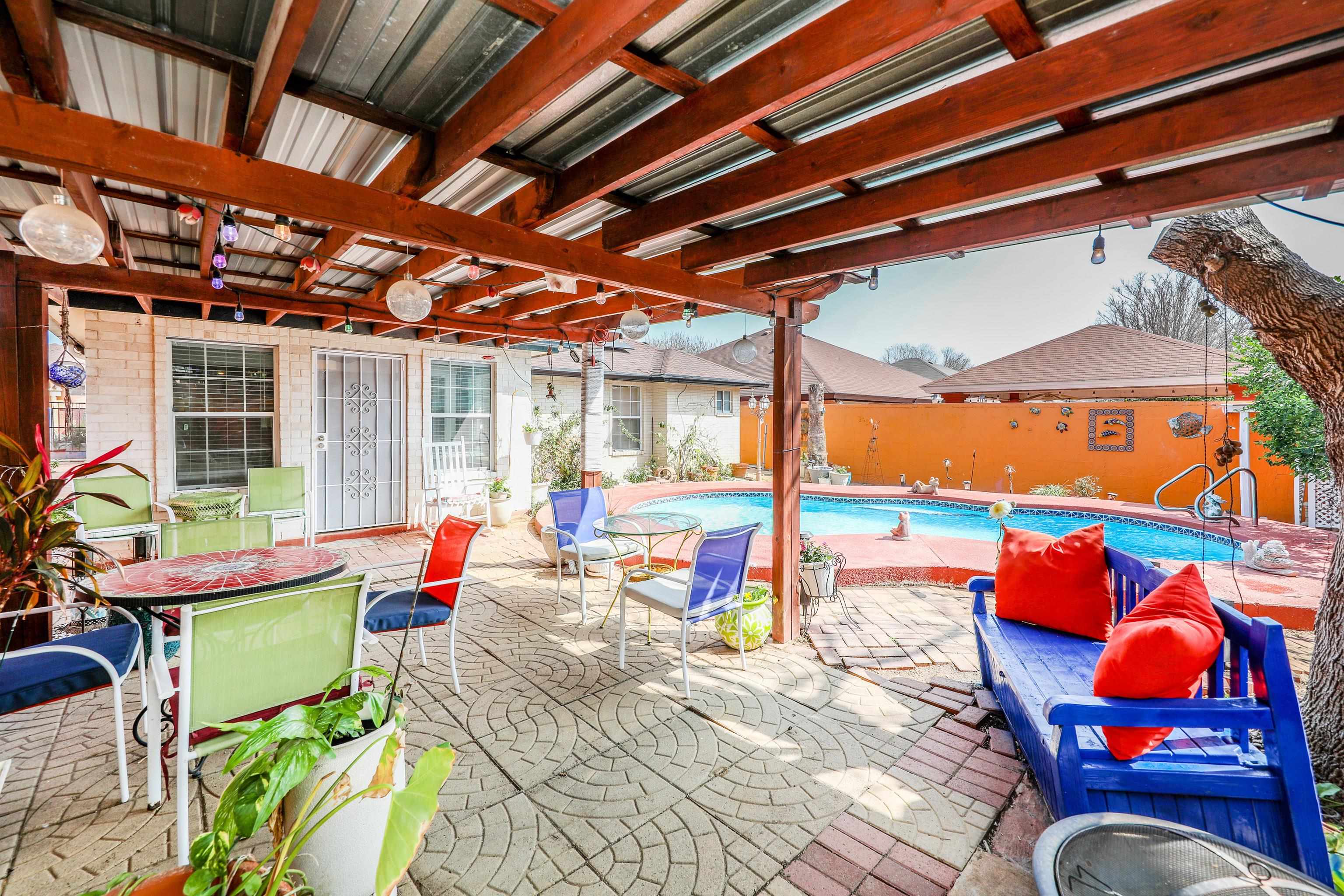 110 Lagos Ave