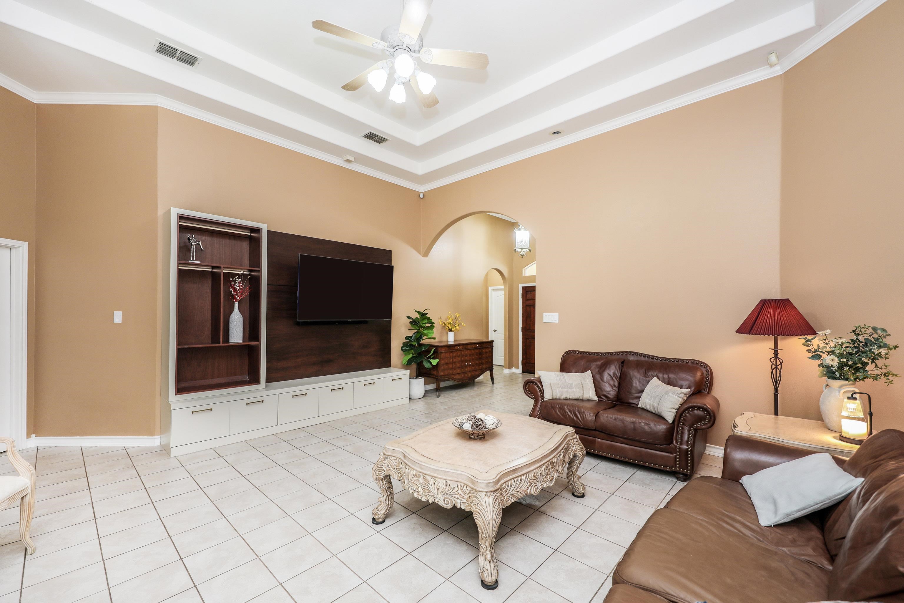 8730 Aida Ct