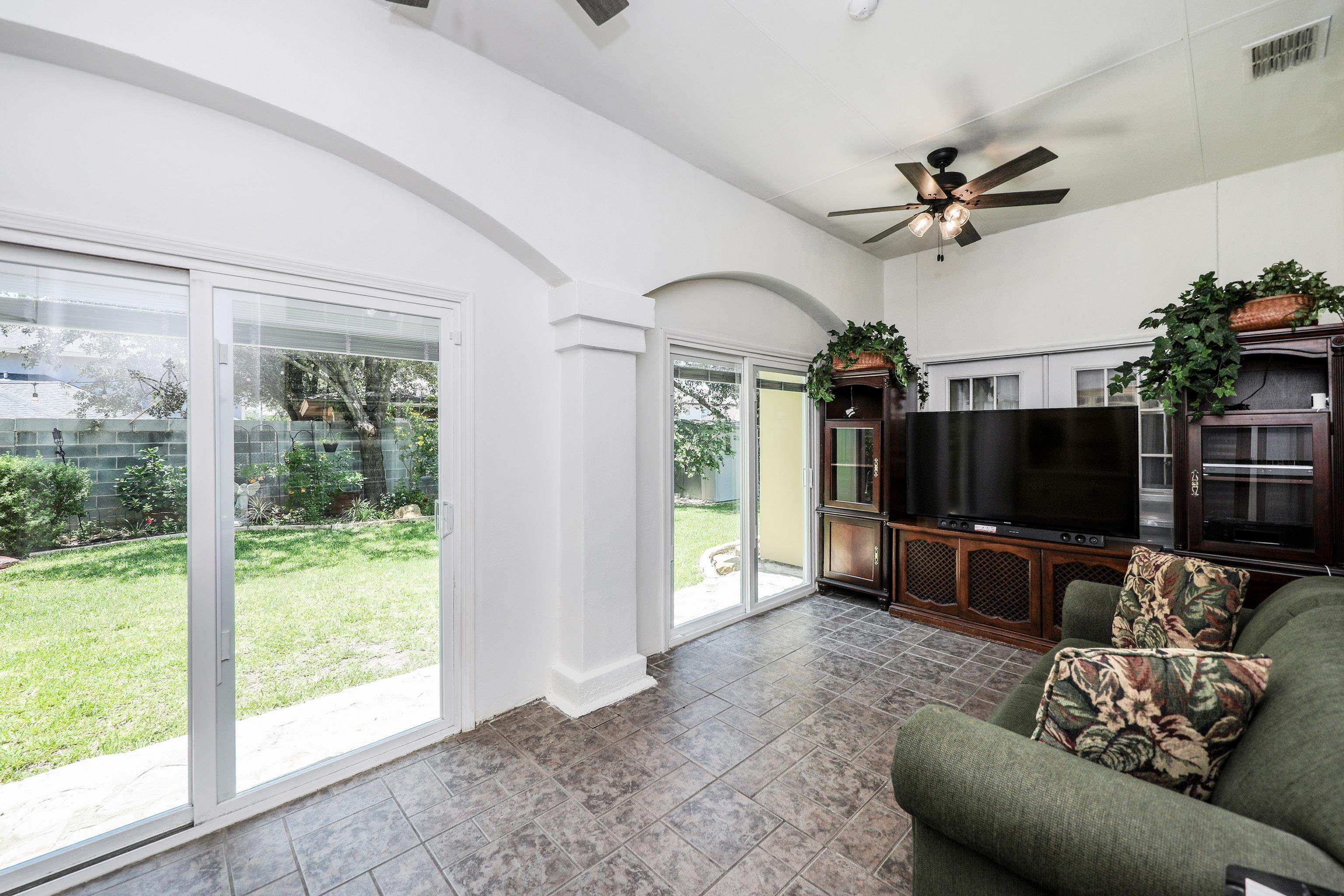 8730 Aida Ct