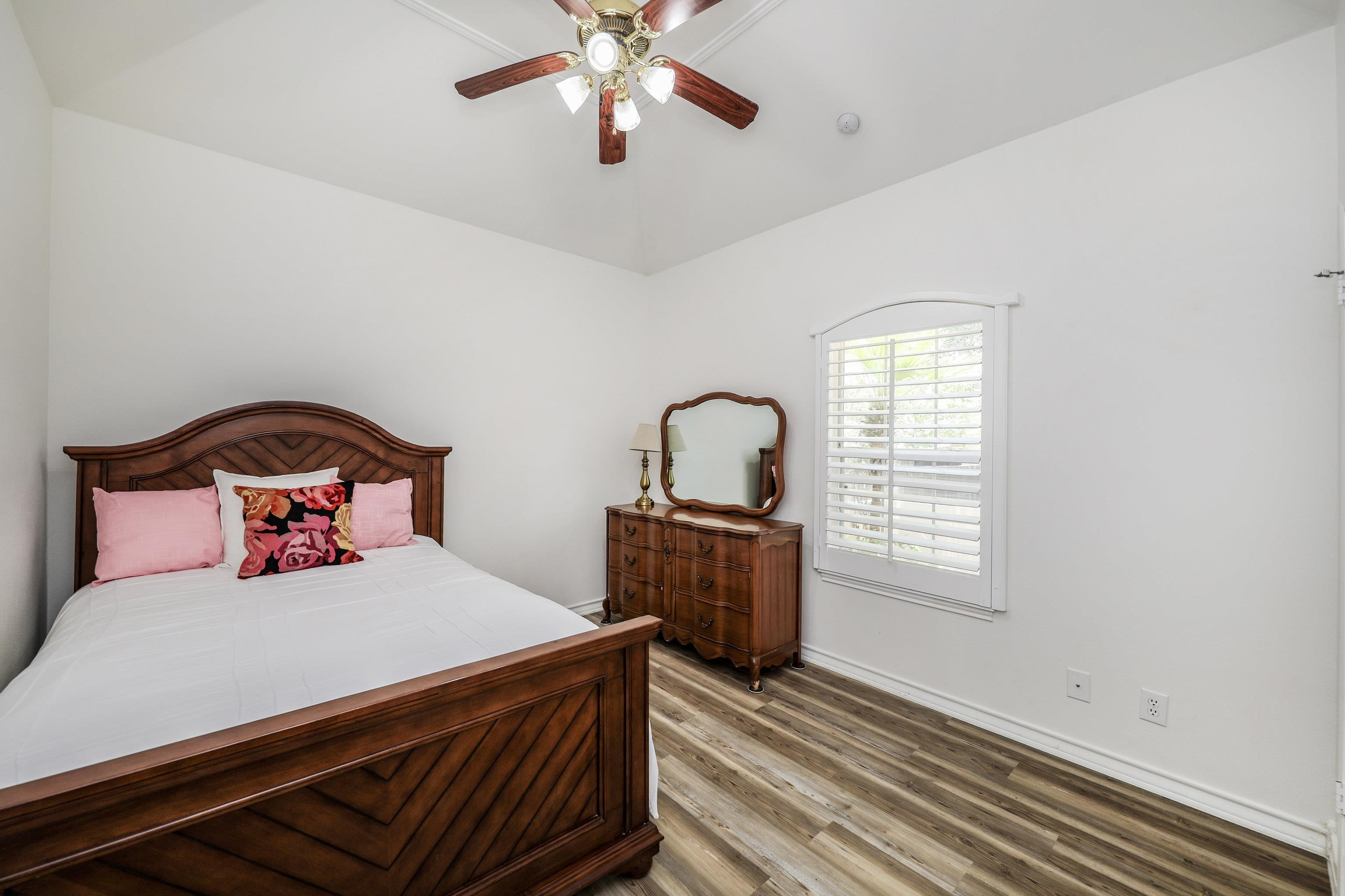 8730 Aida Ct