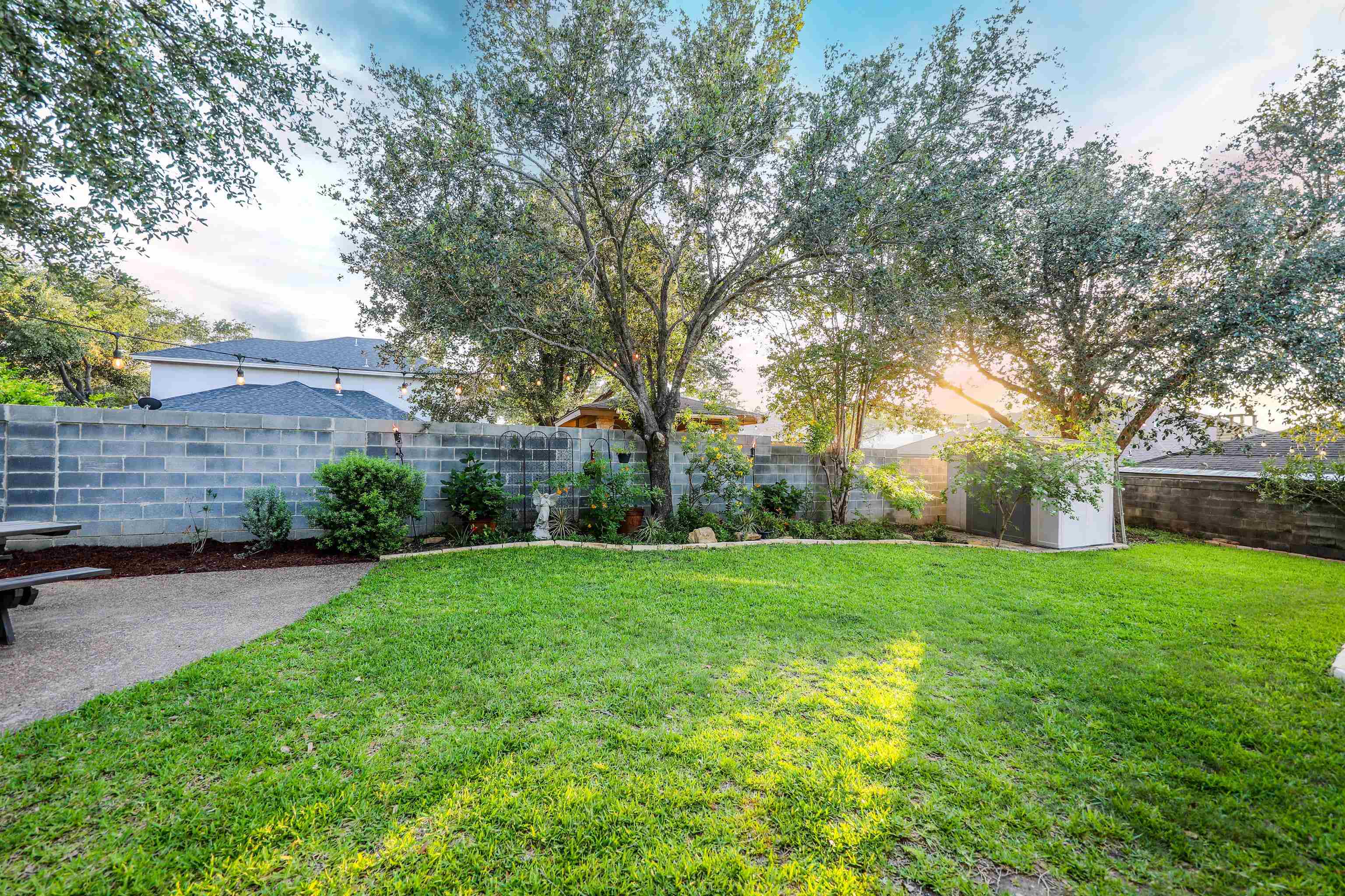 8730 Aida Ct