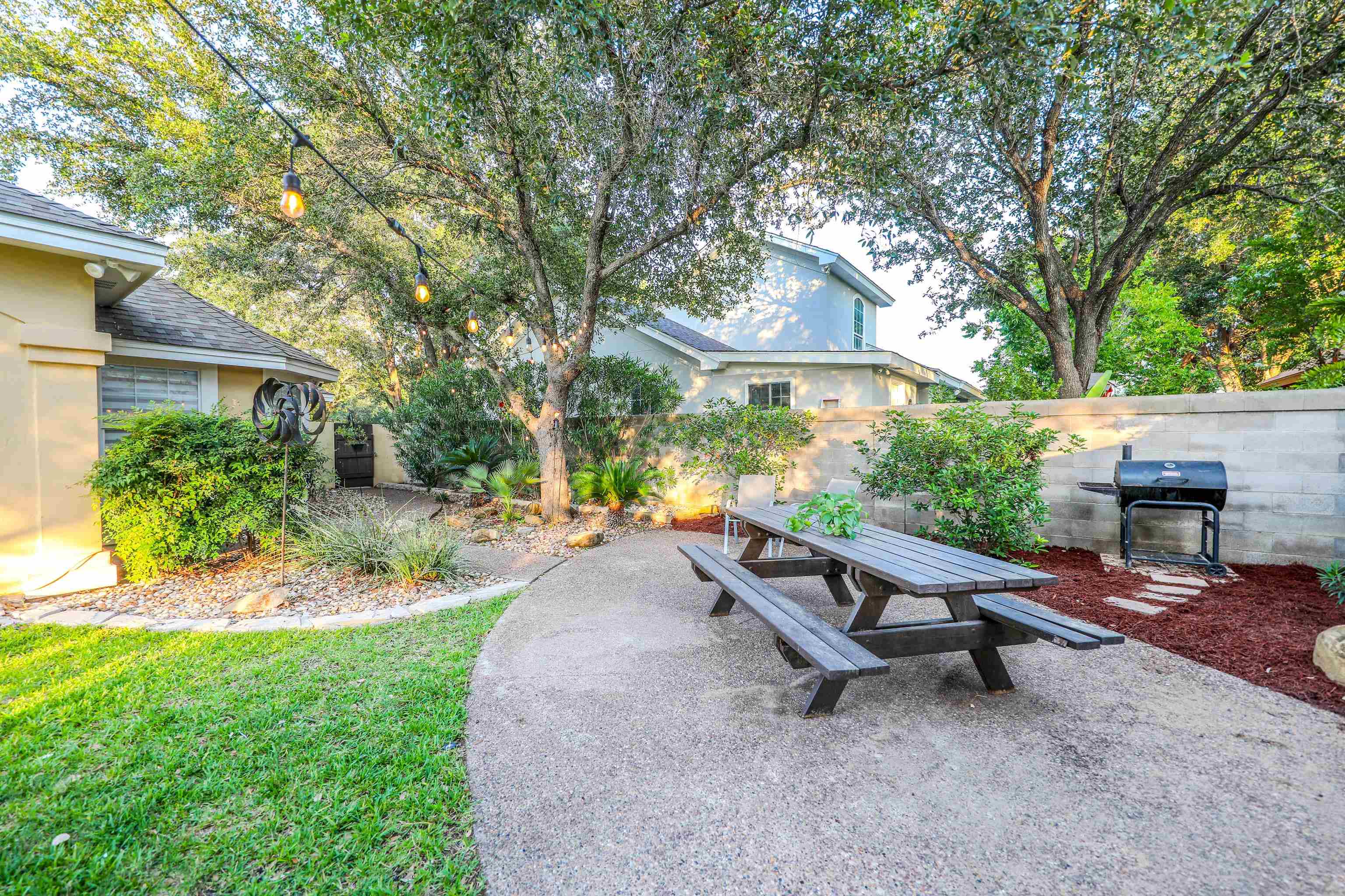 8730 Aida Ct