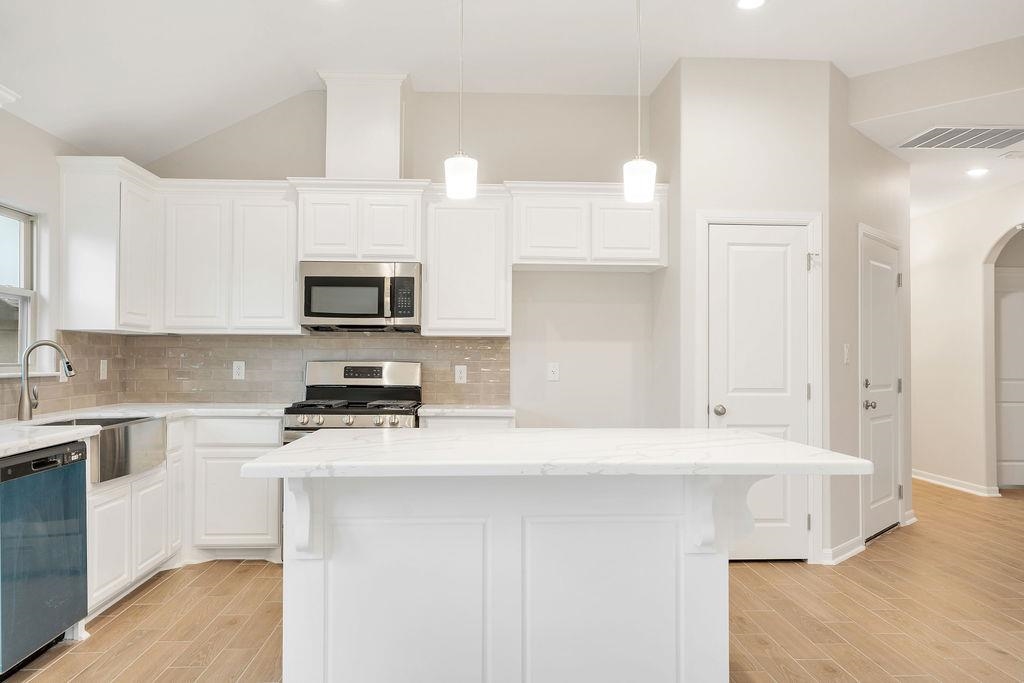 5403 Brahman Ln.