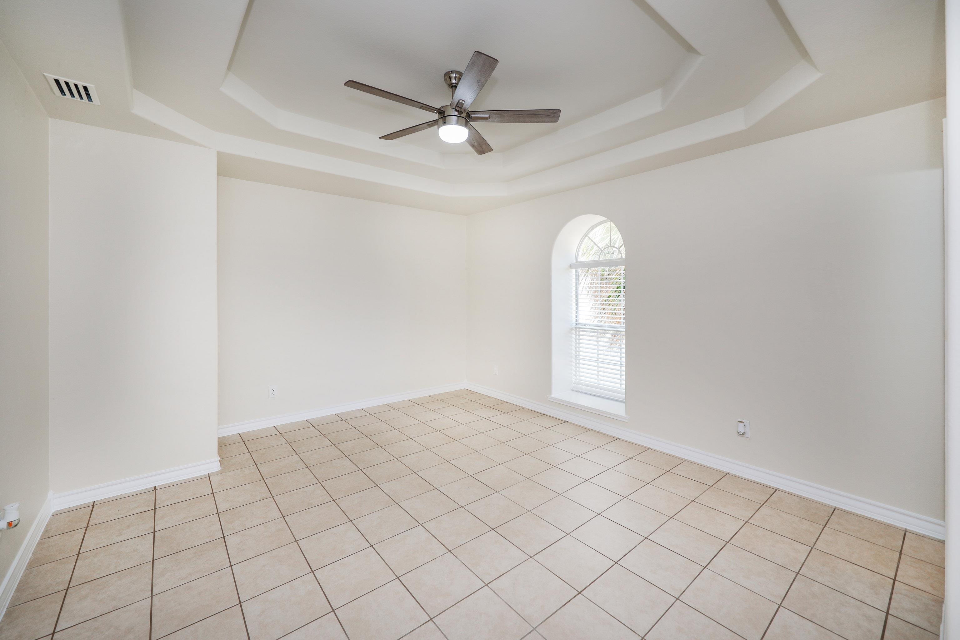 1000 Ranchway Dr Unit: 16