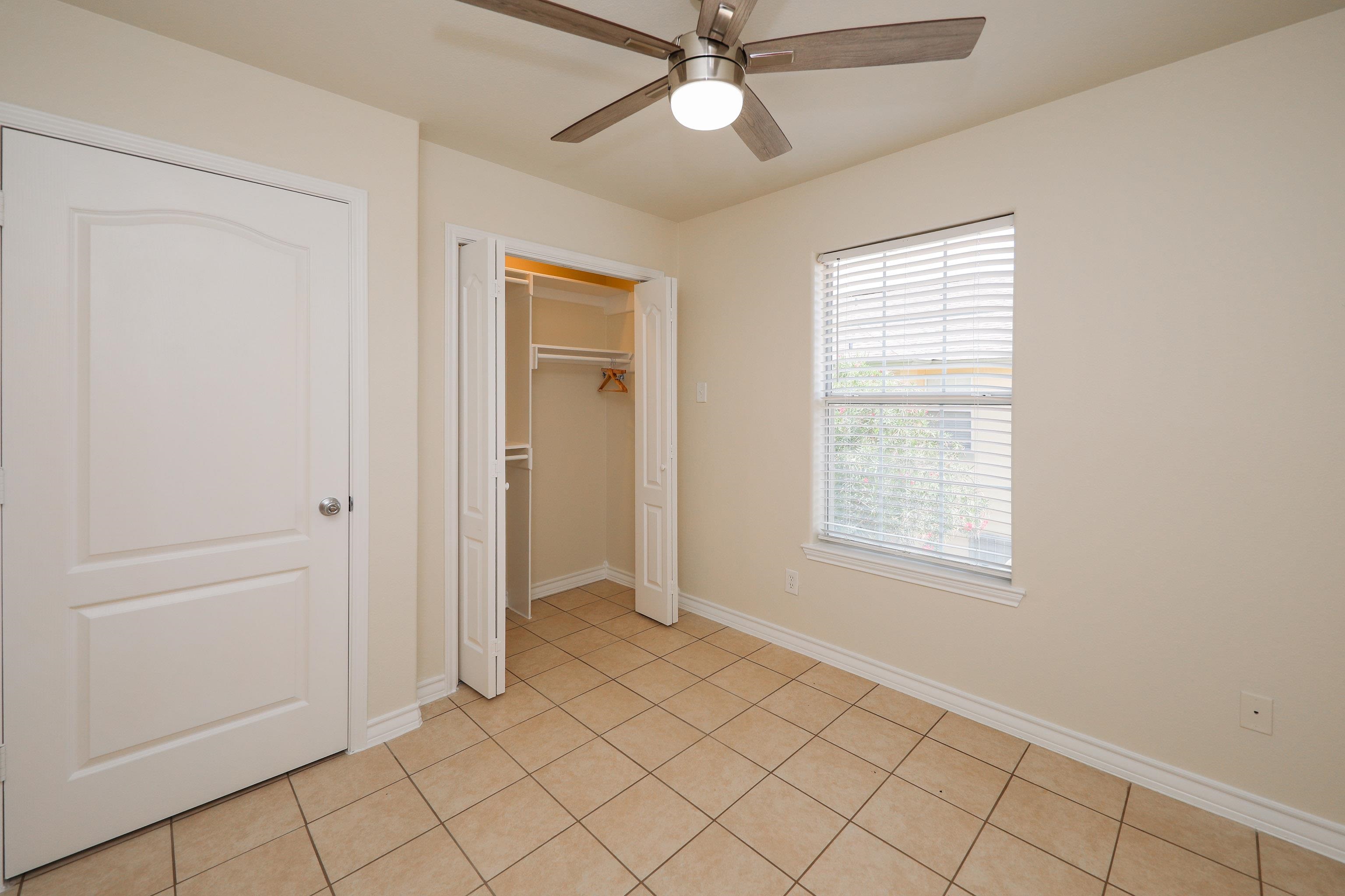 1000 Ranchway Dr Unit: 16