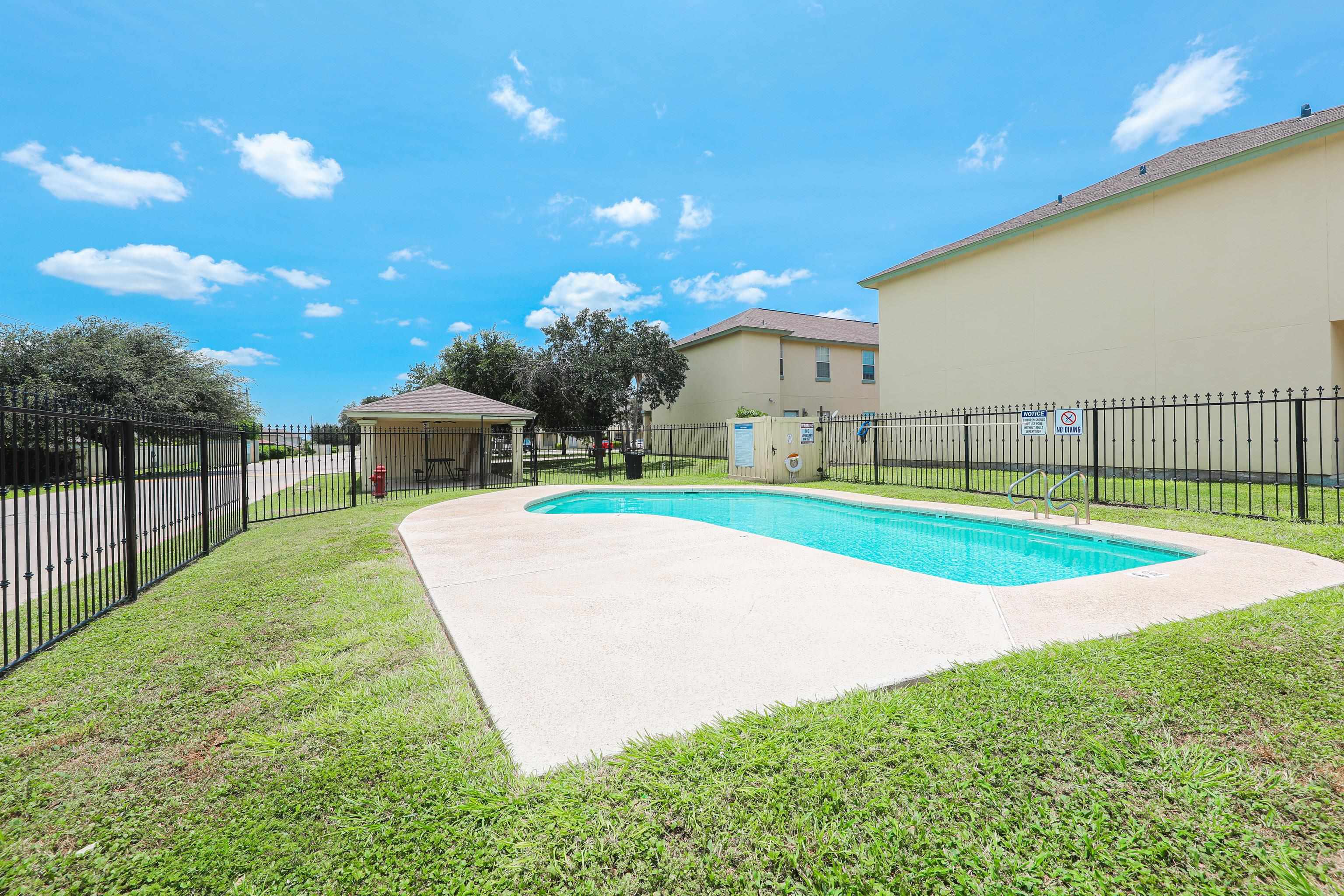 1000 Ranchway Dr Unit: 16