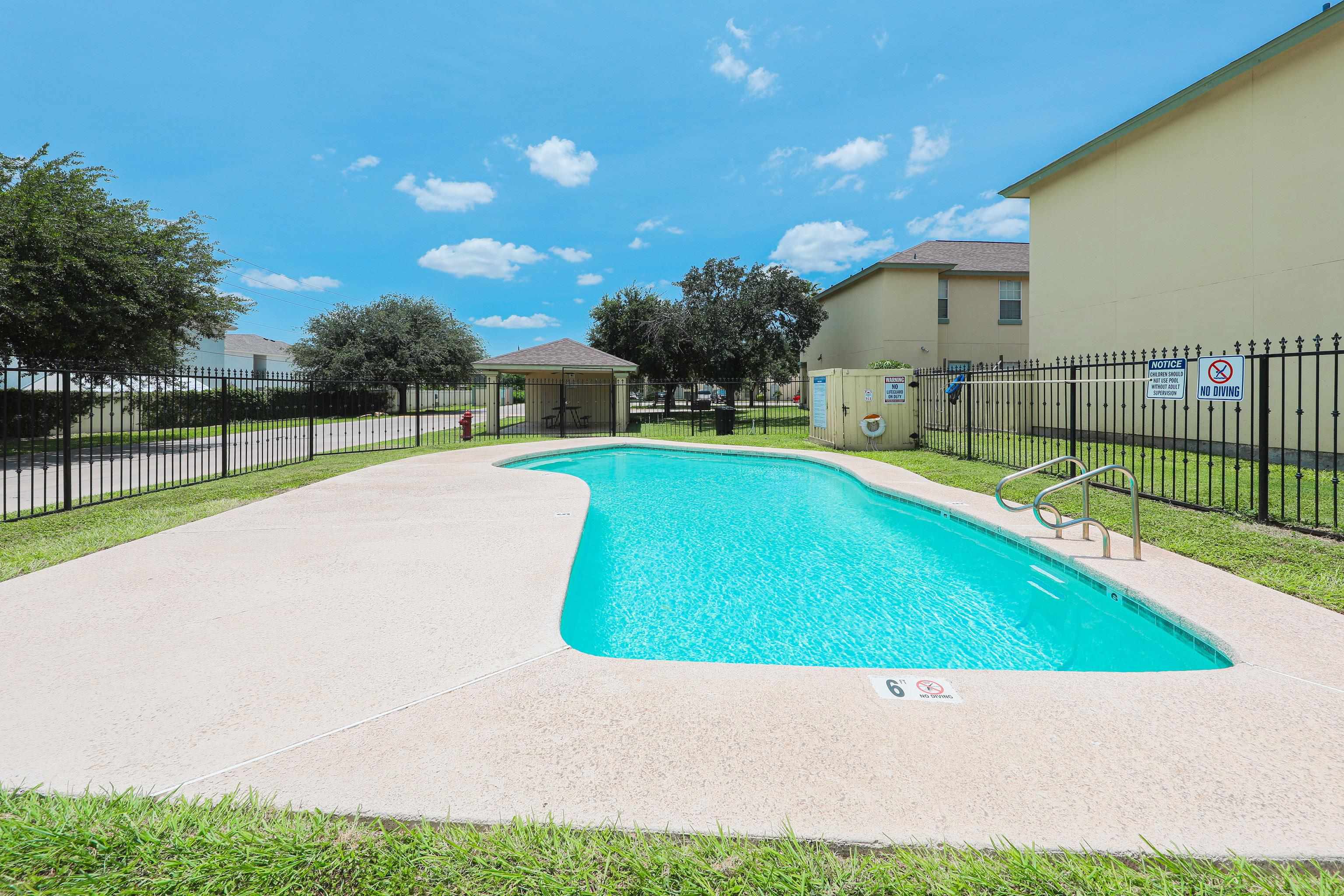 1000 Ranchway Dr Unit: 16