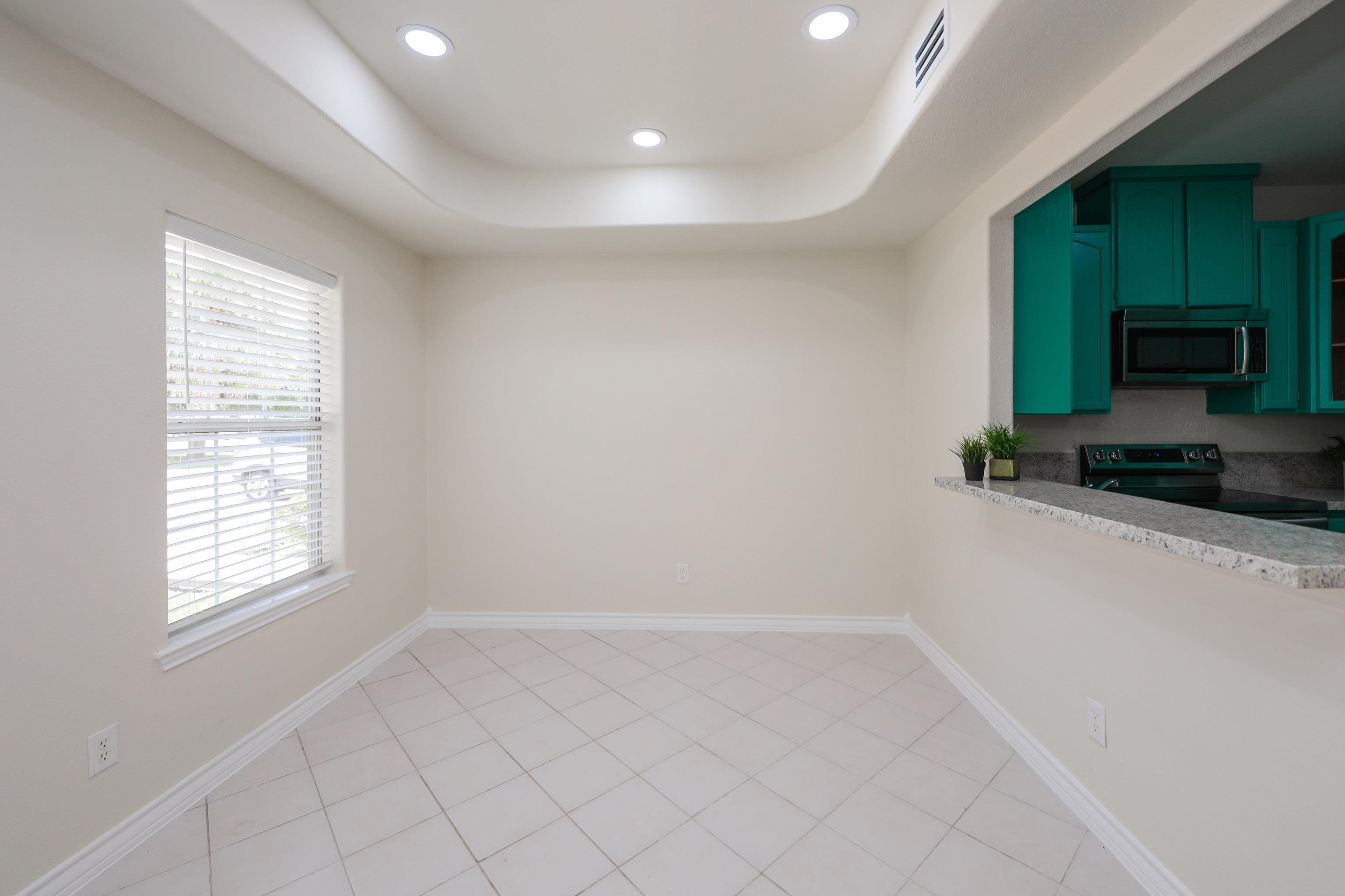 1000 Ranchway Dr Unit: 16