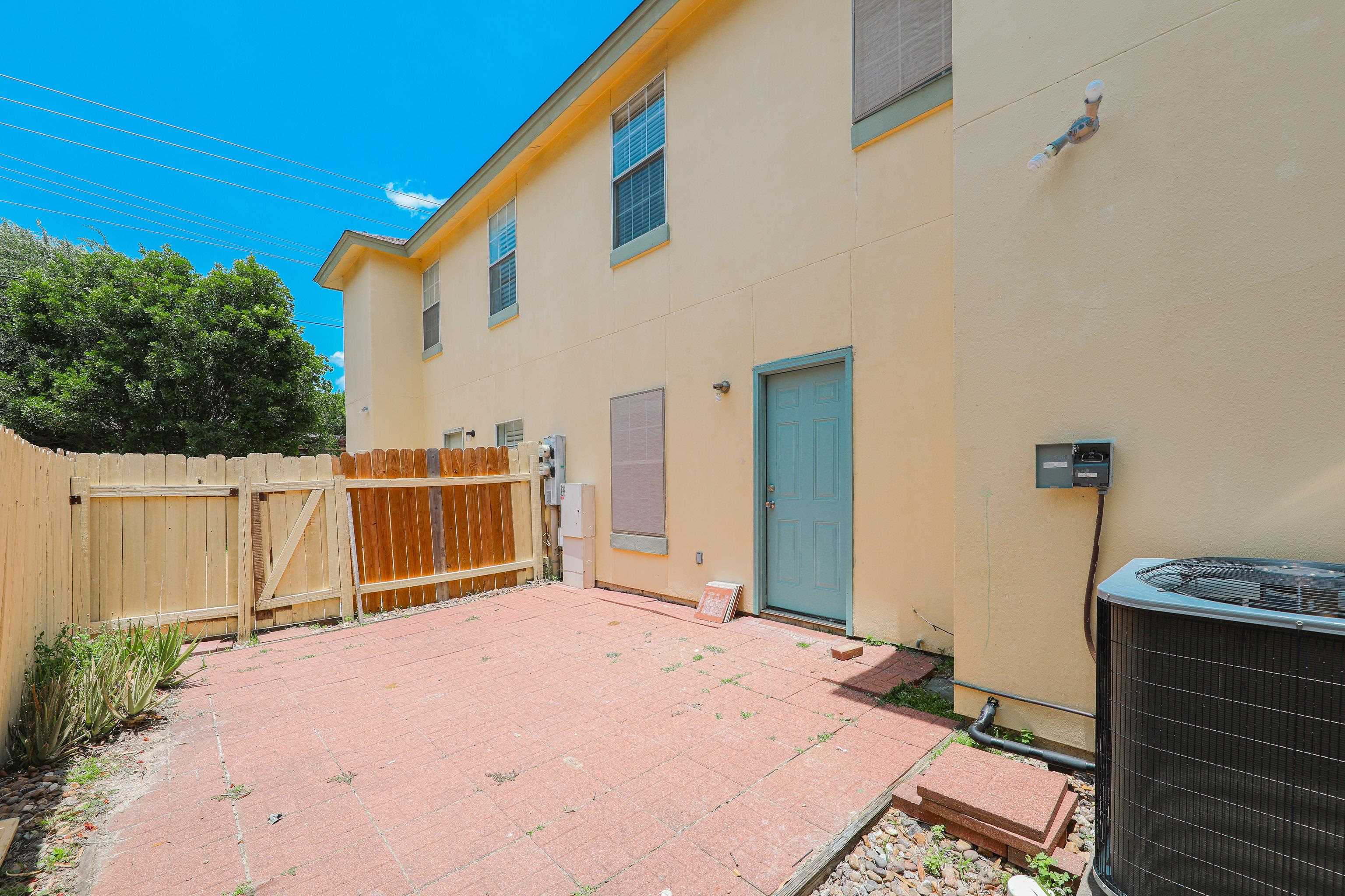 1000 Ranchway Dr Unit: 16