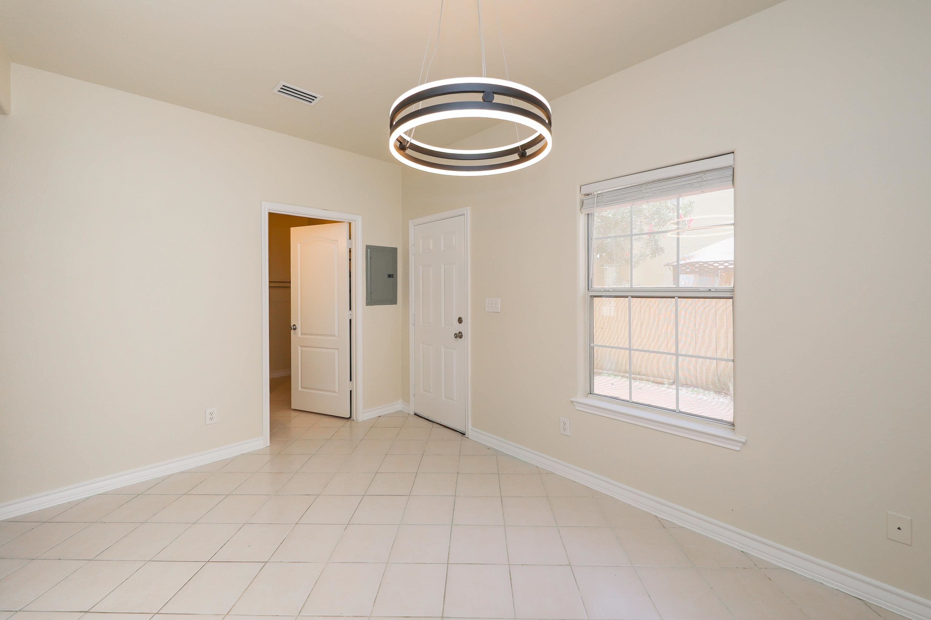 1000 Ranchway Dr Unit: 16