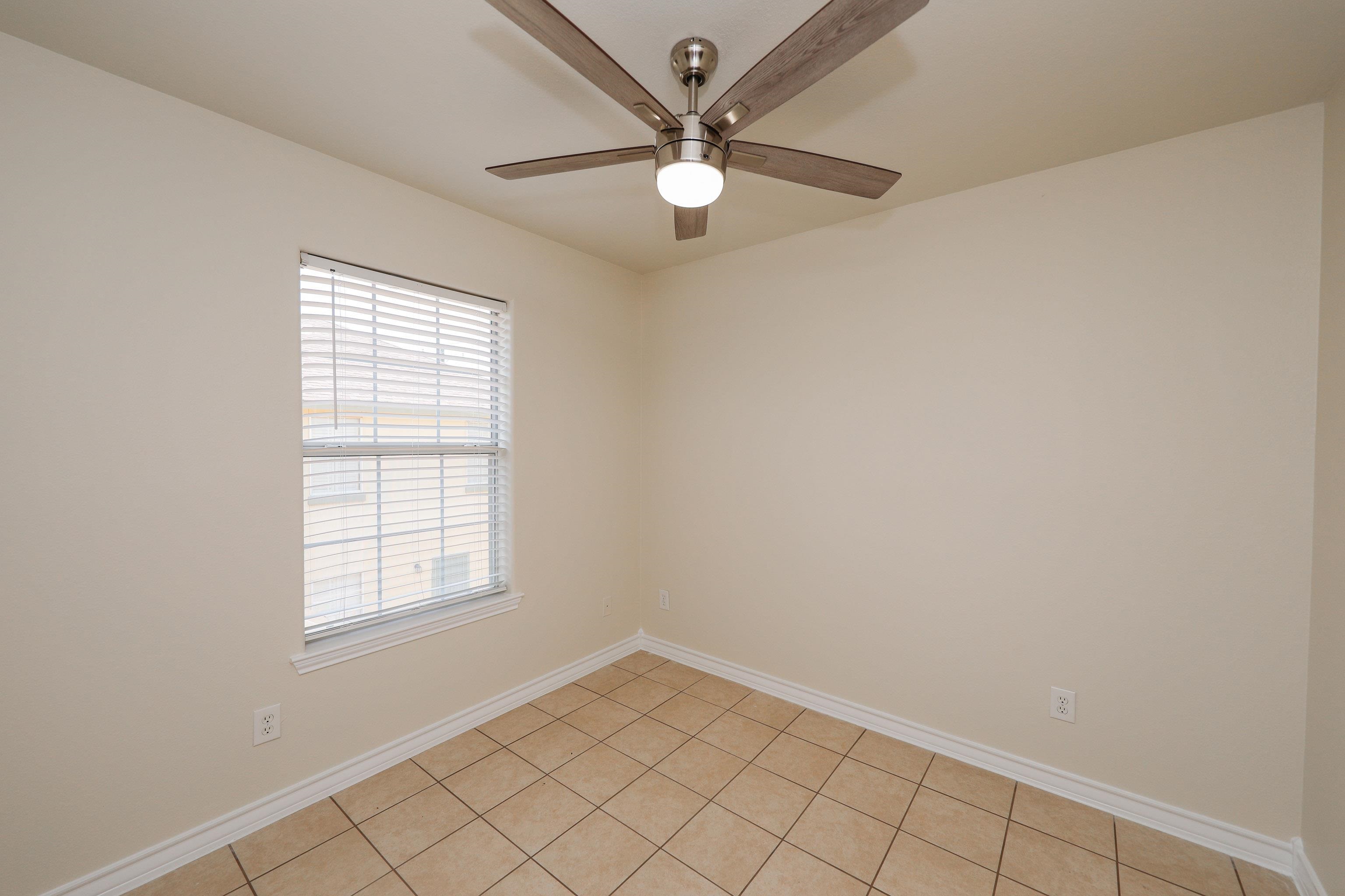 1000 Ranchway Dr Unit: 16