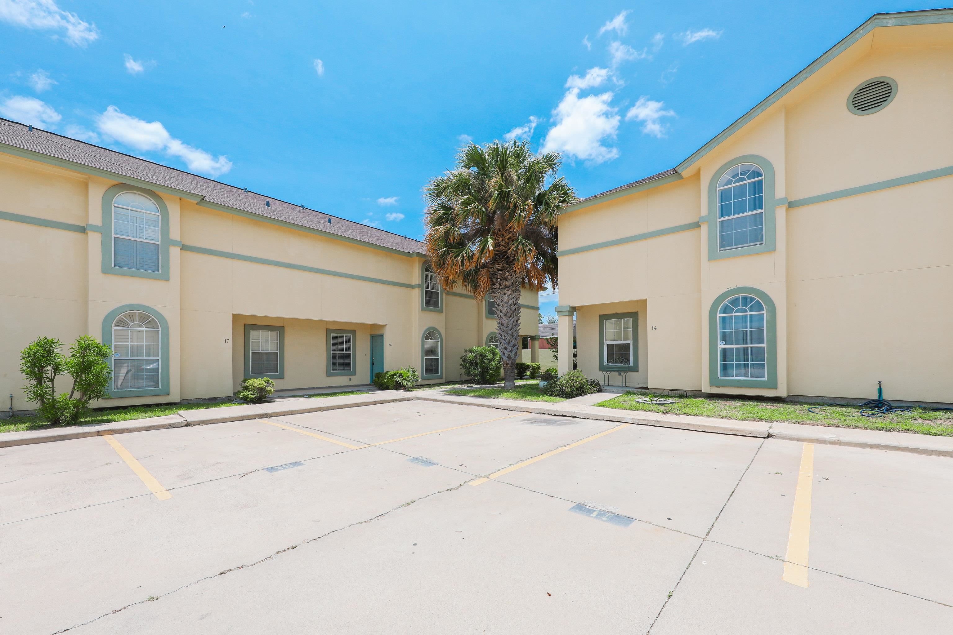 1000 Ranchway Dr Unit: 16
