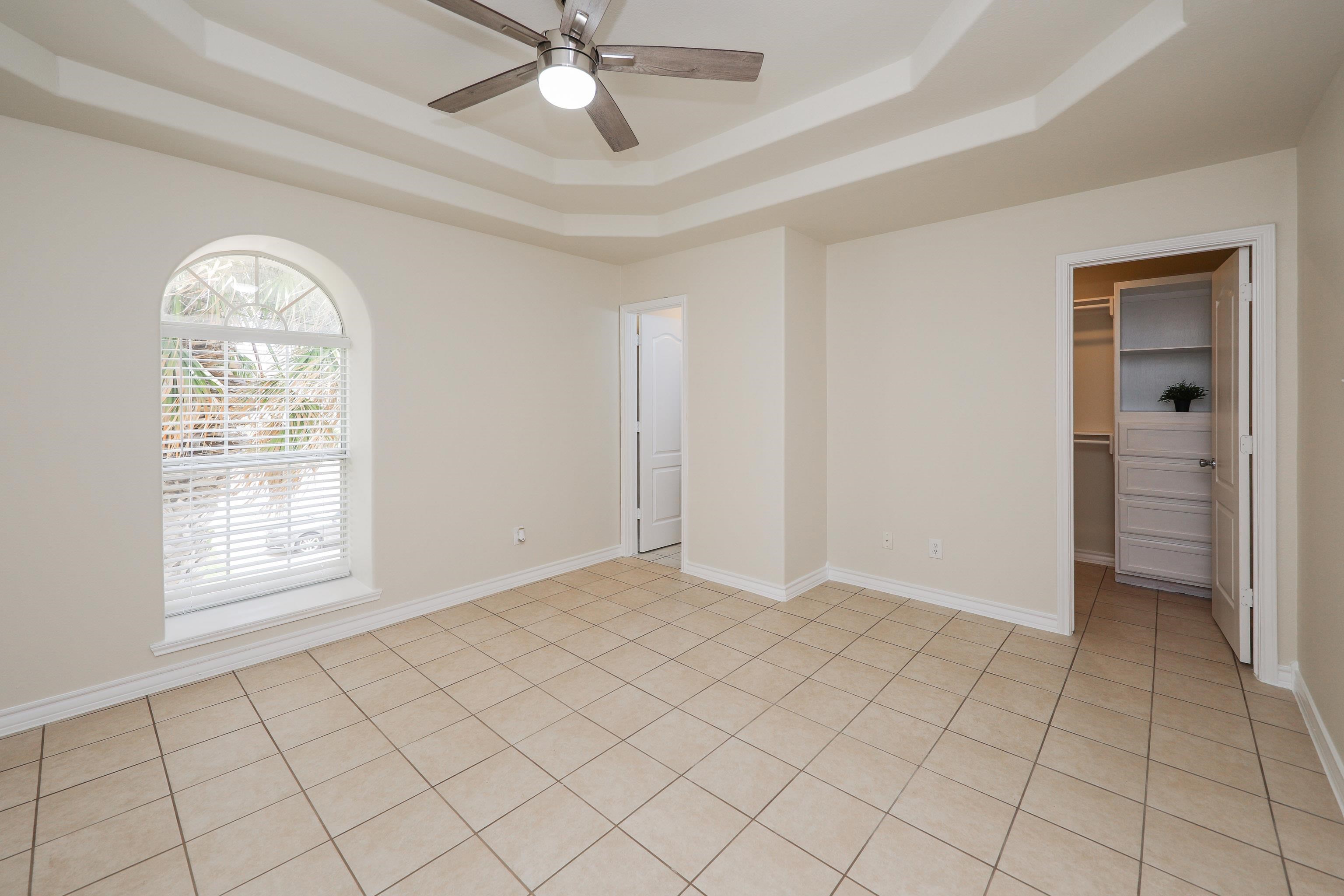1000 Ranchway Dr Unit: 16