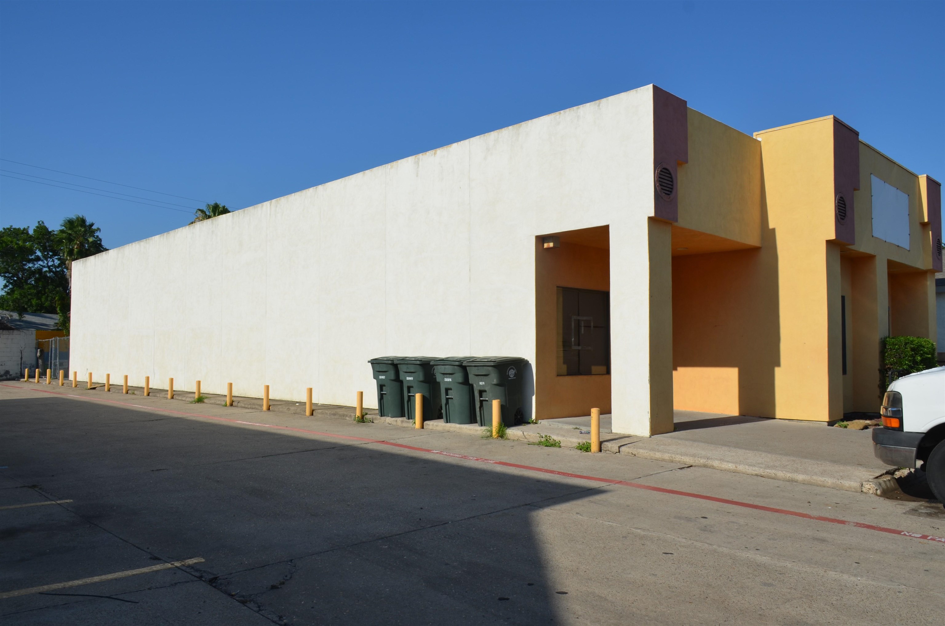 220 W Hillside Rd Unit: 7
