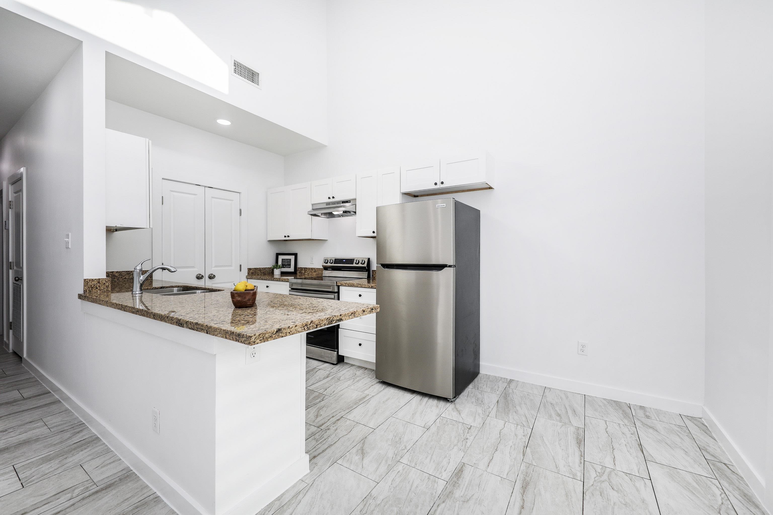 3911 Casa Blanca Lake Rd Unit: 7