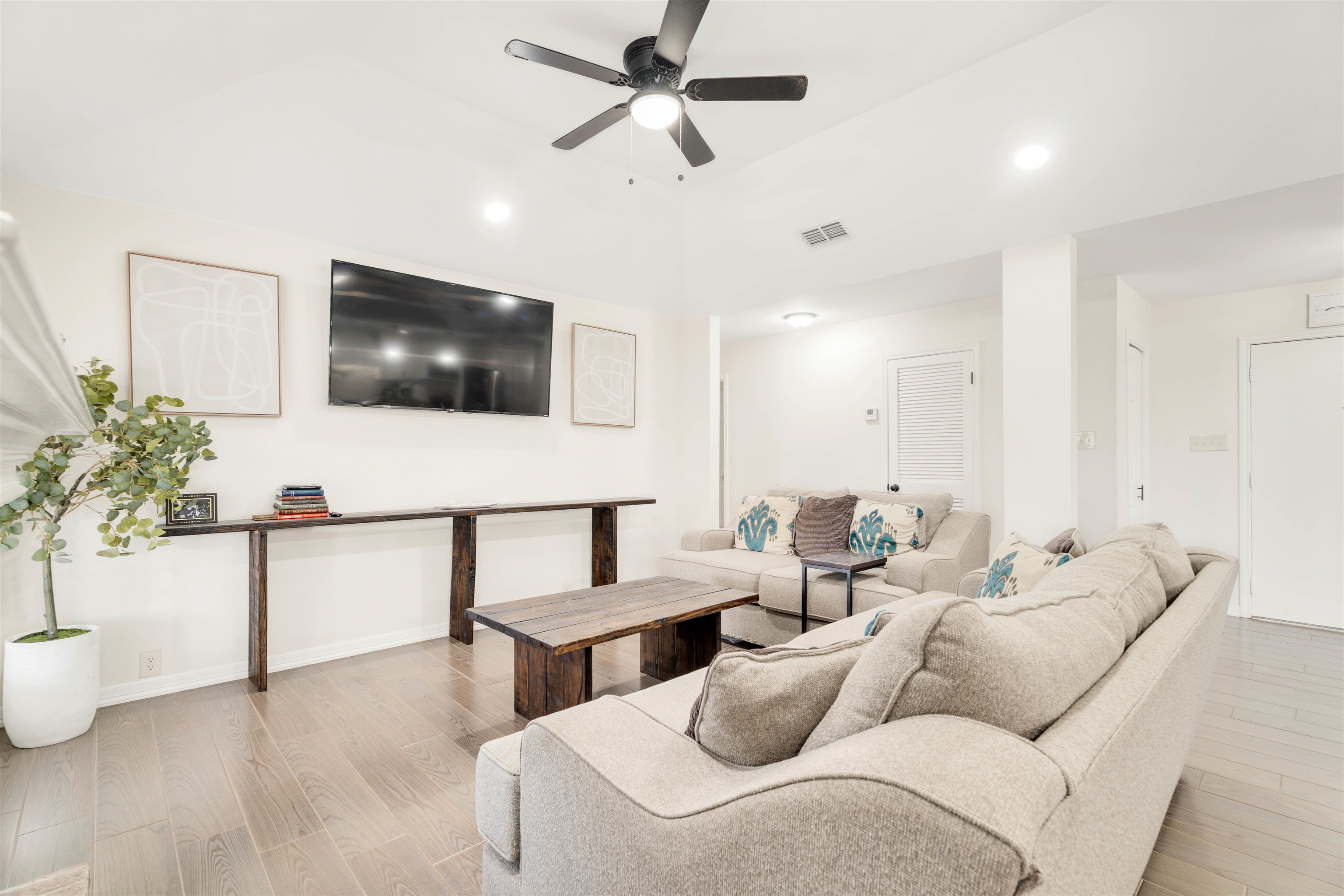 1602 2nd St