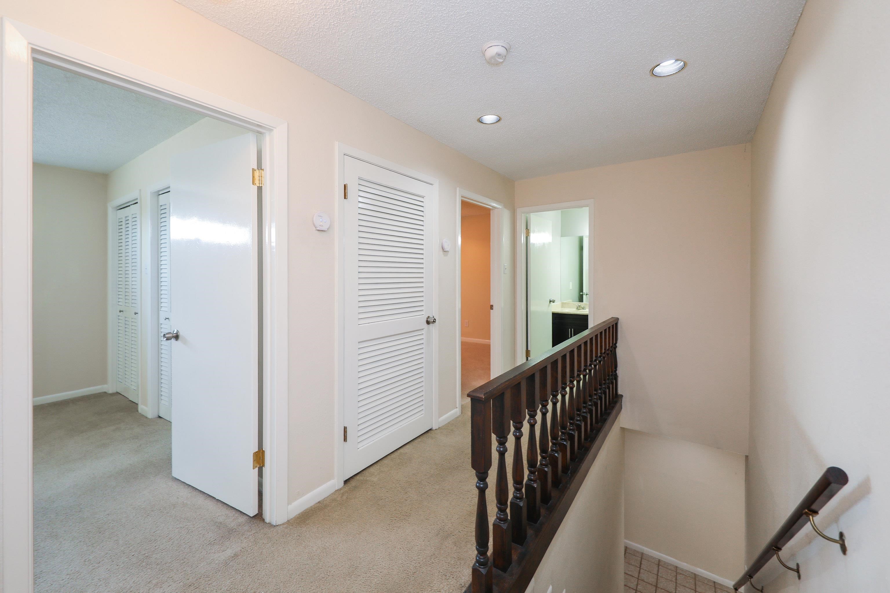 132 Martingale Ln Unit: 20
