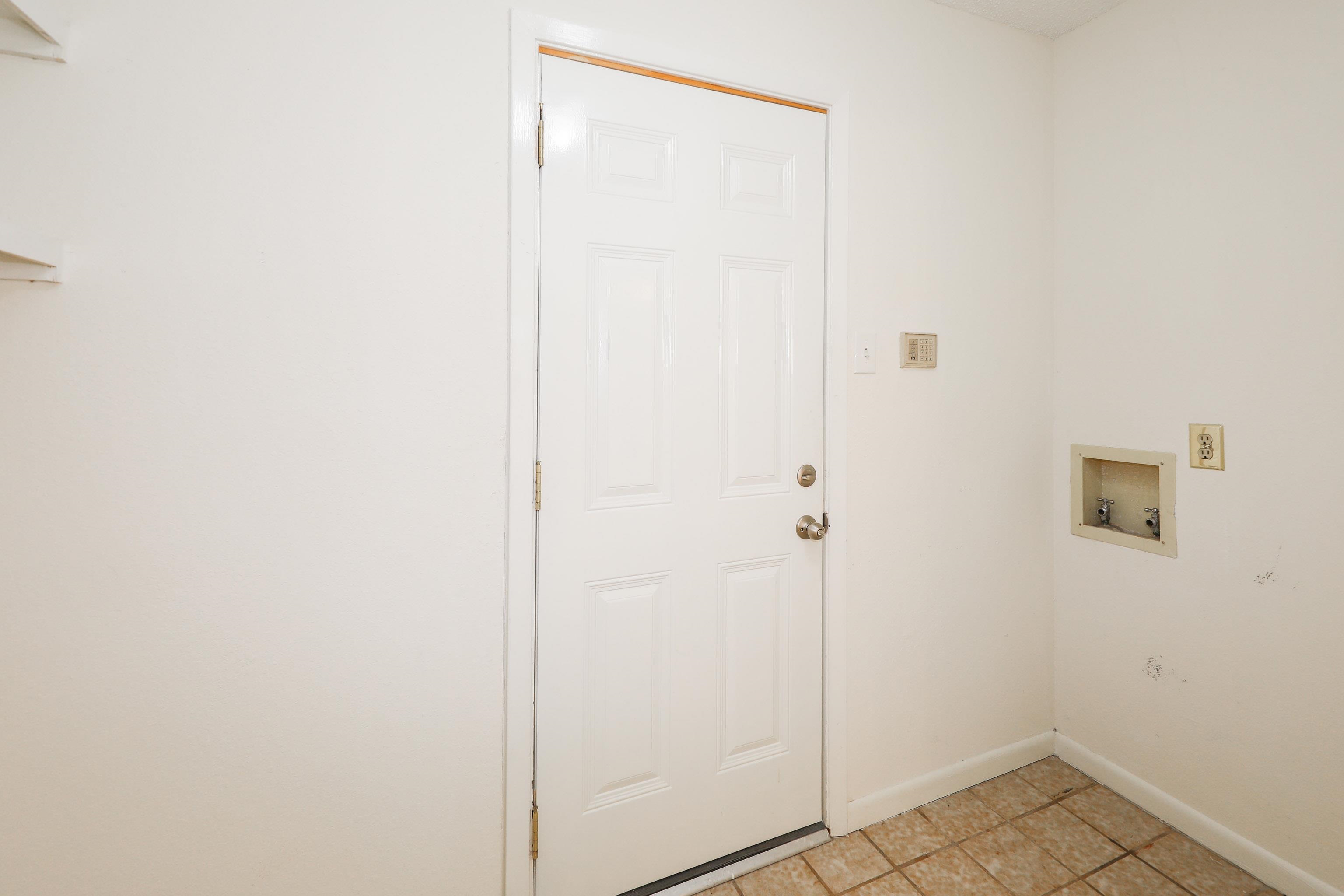 132 Martingale Ln Unit: 20
