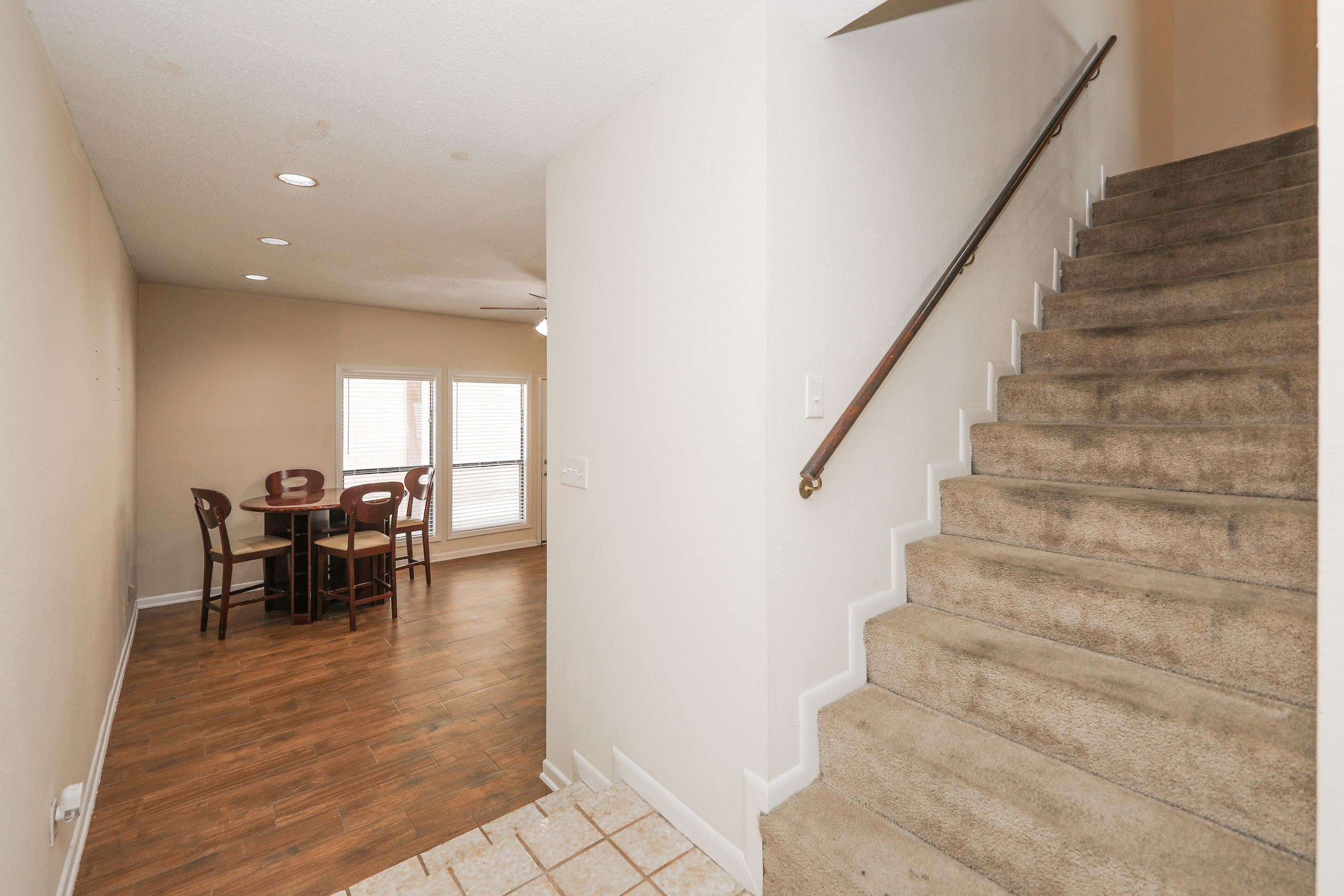132 Martingale Ln Unit: 20