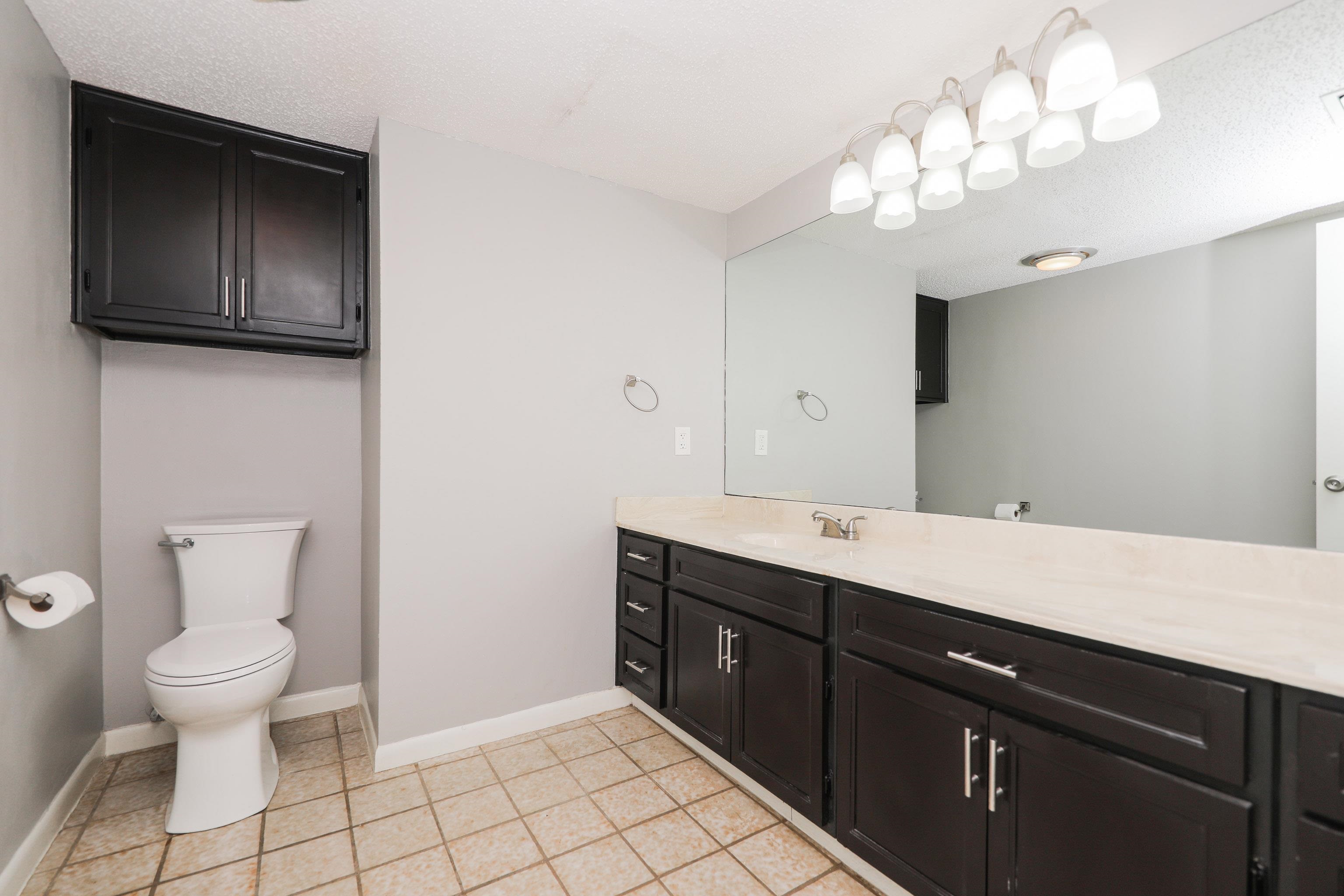 132 Martingale Ln Unit: 20