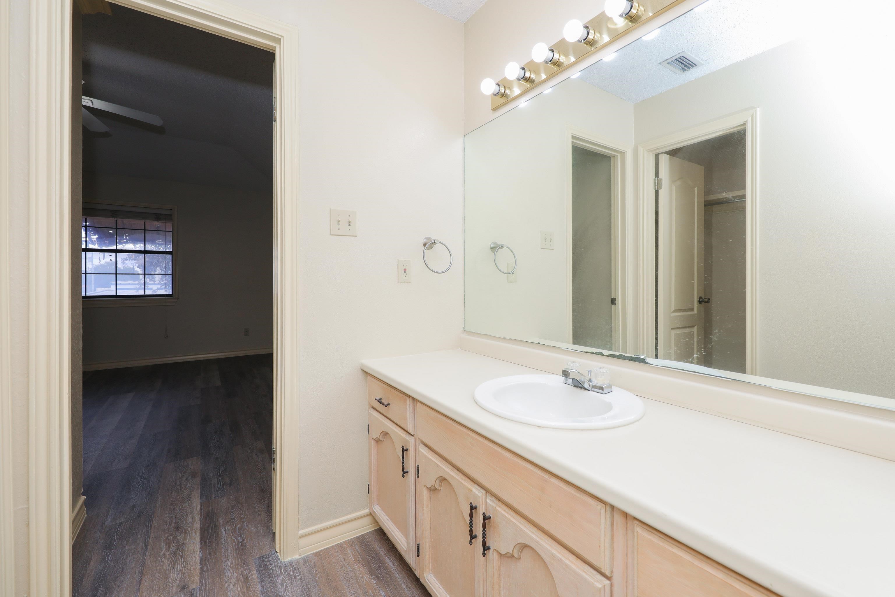 607 Gale St Unit: Unit 3 BLDG A