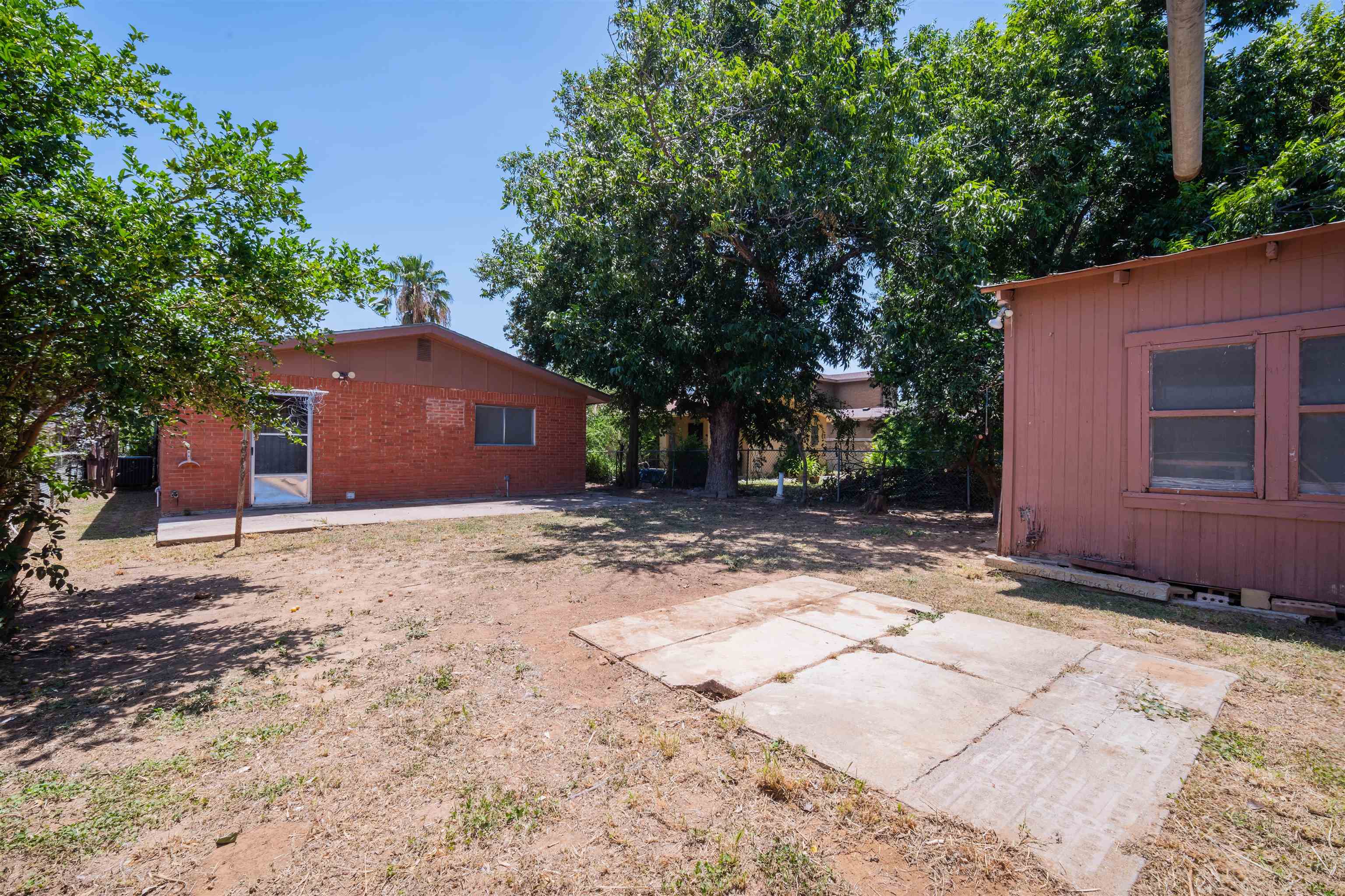 2118 E Kearney St