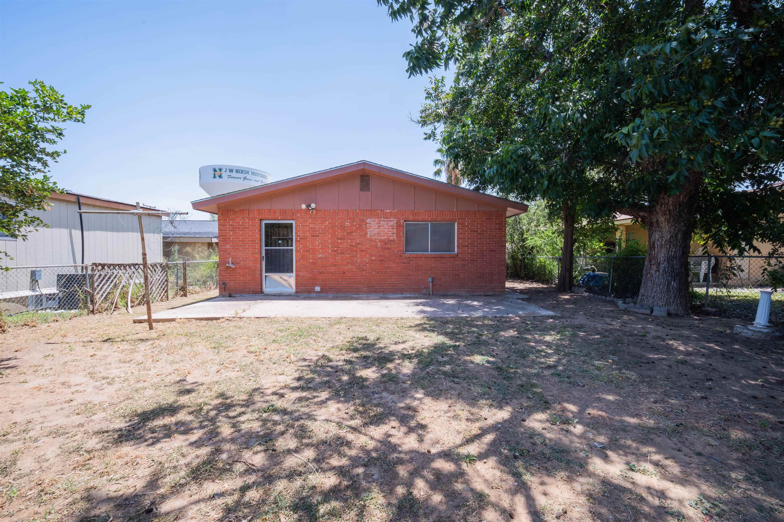 2118 E Kearney St