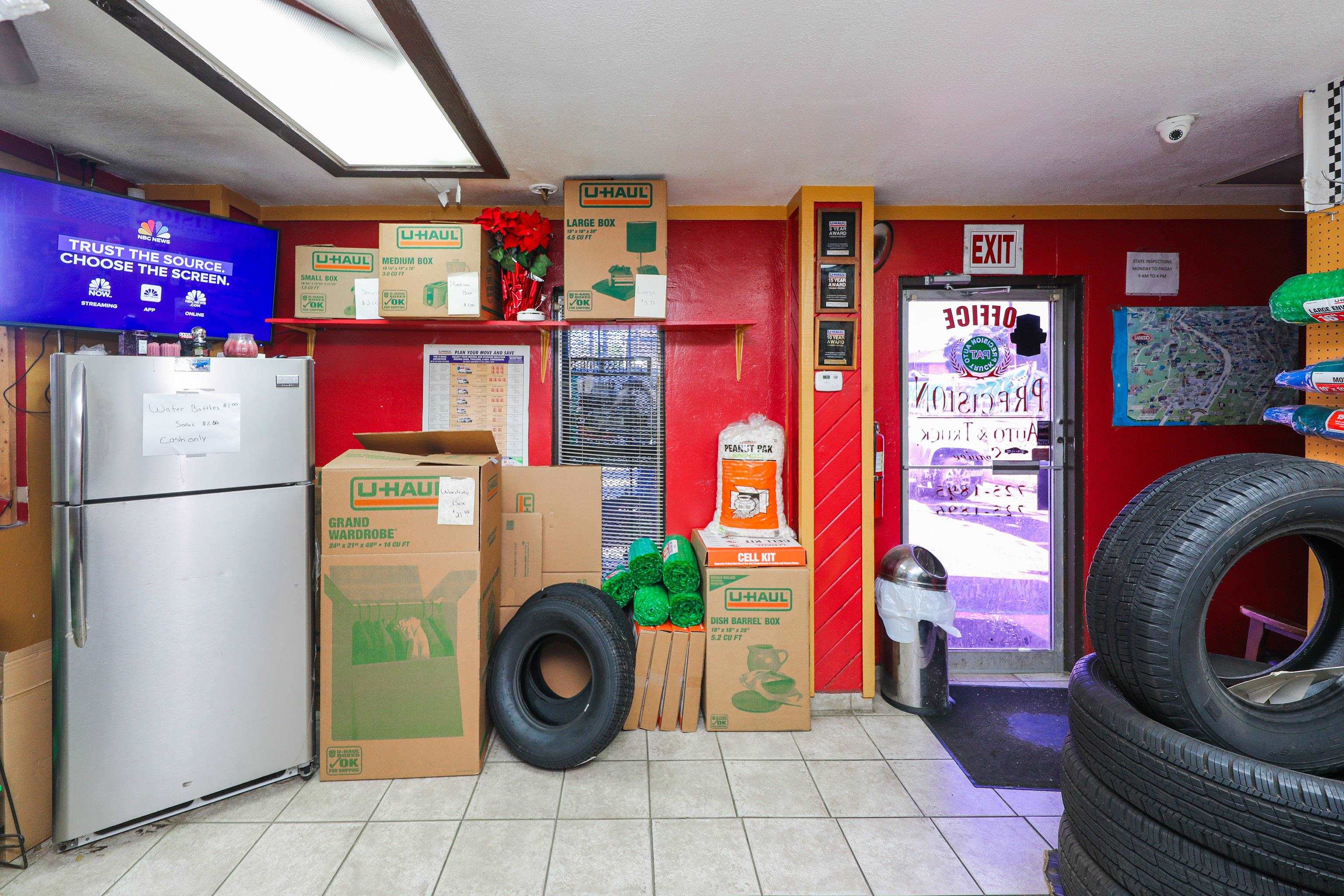 1613 Calle Del Norte