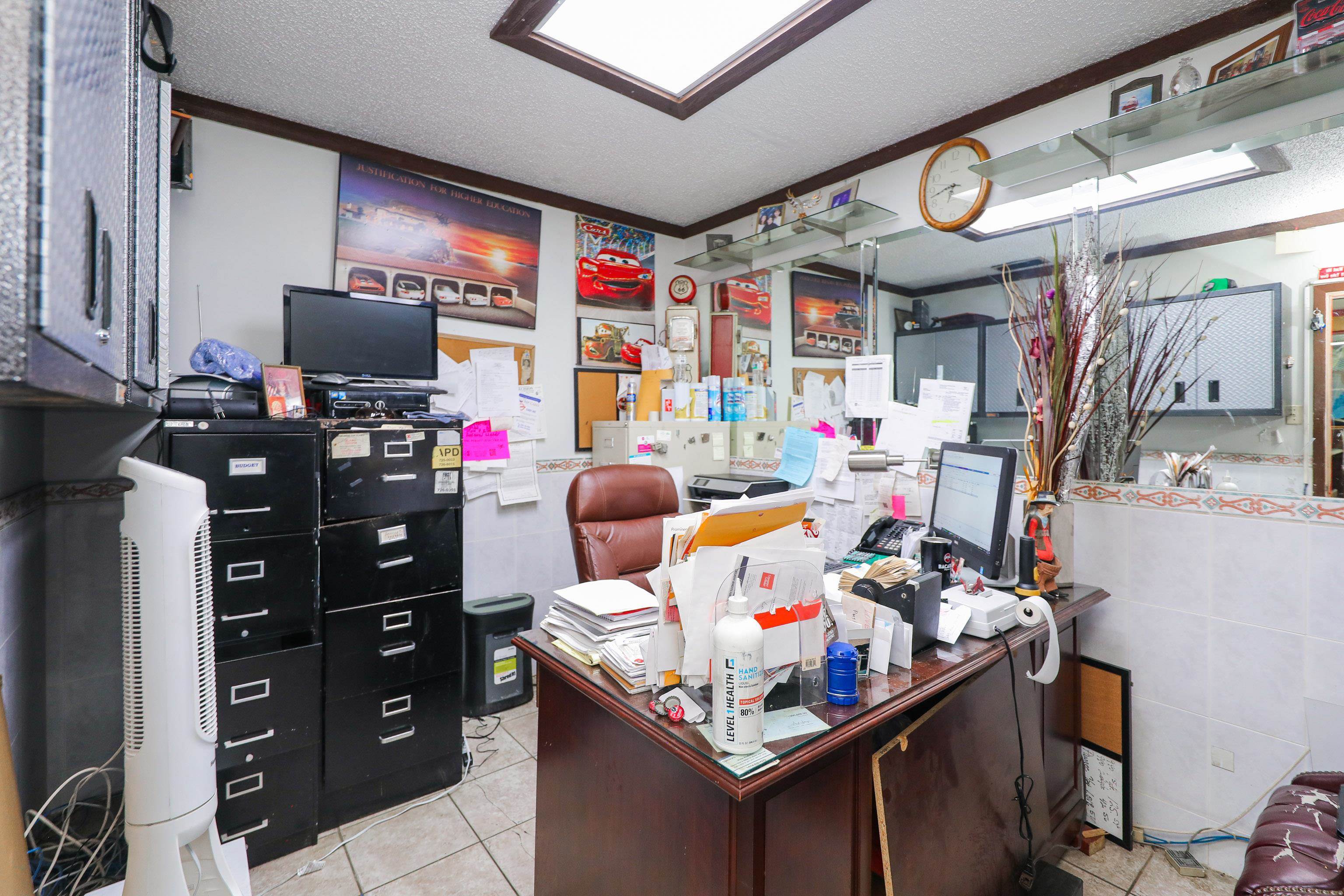 1613 Calle Del Norte