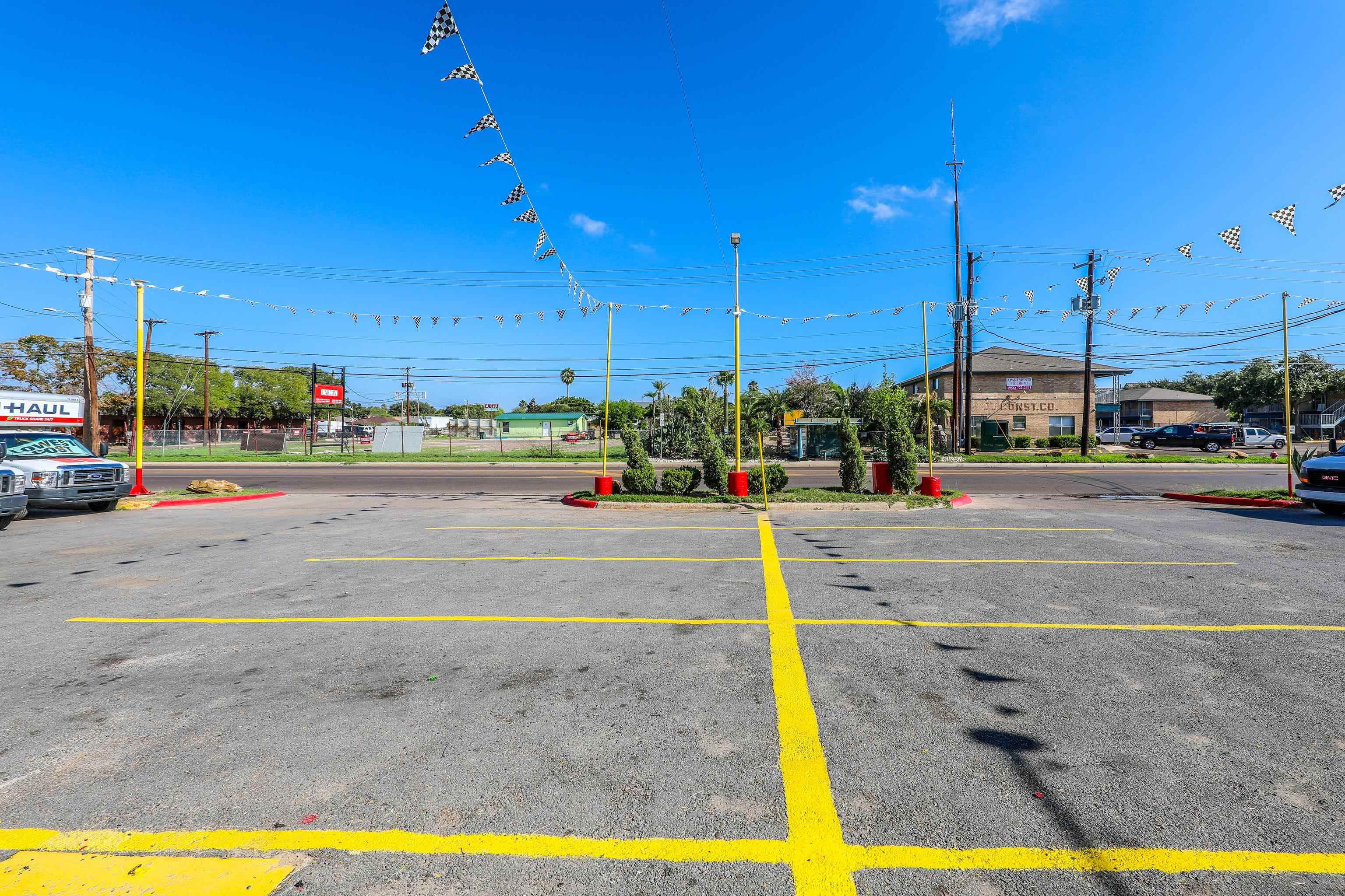 1613 Calle Del Norte