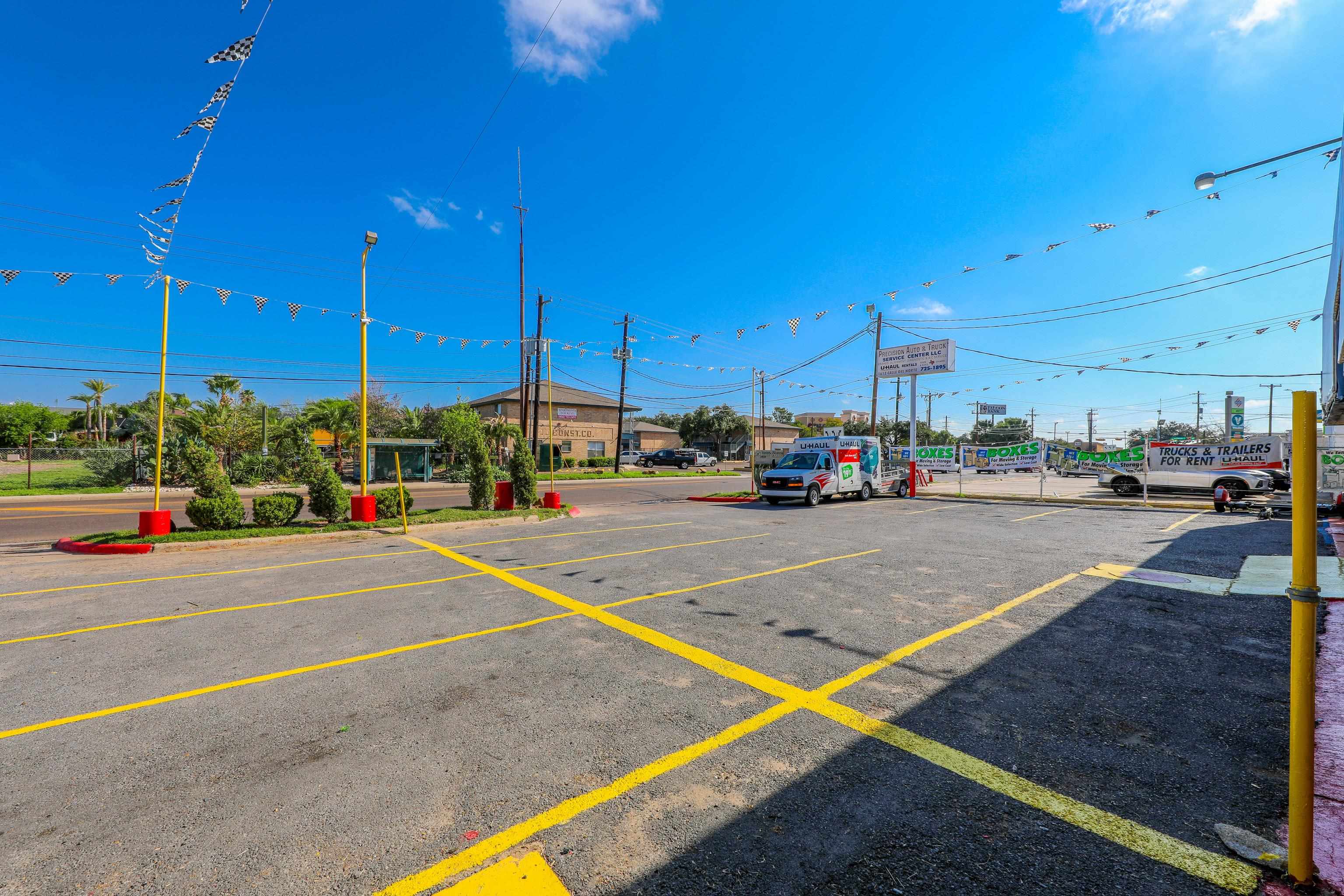1613 Calle Del Norte