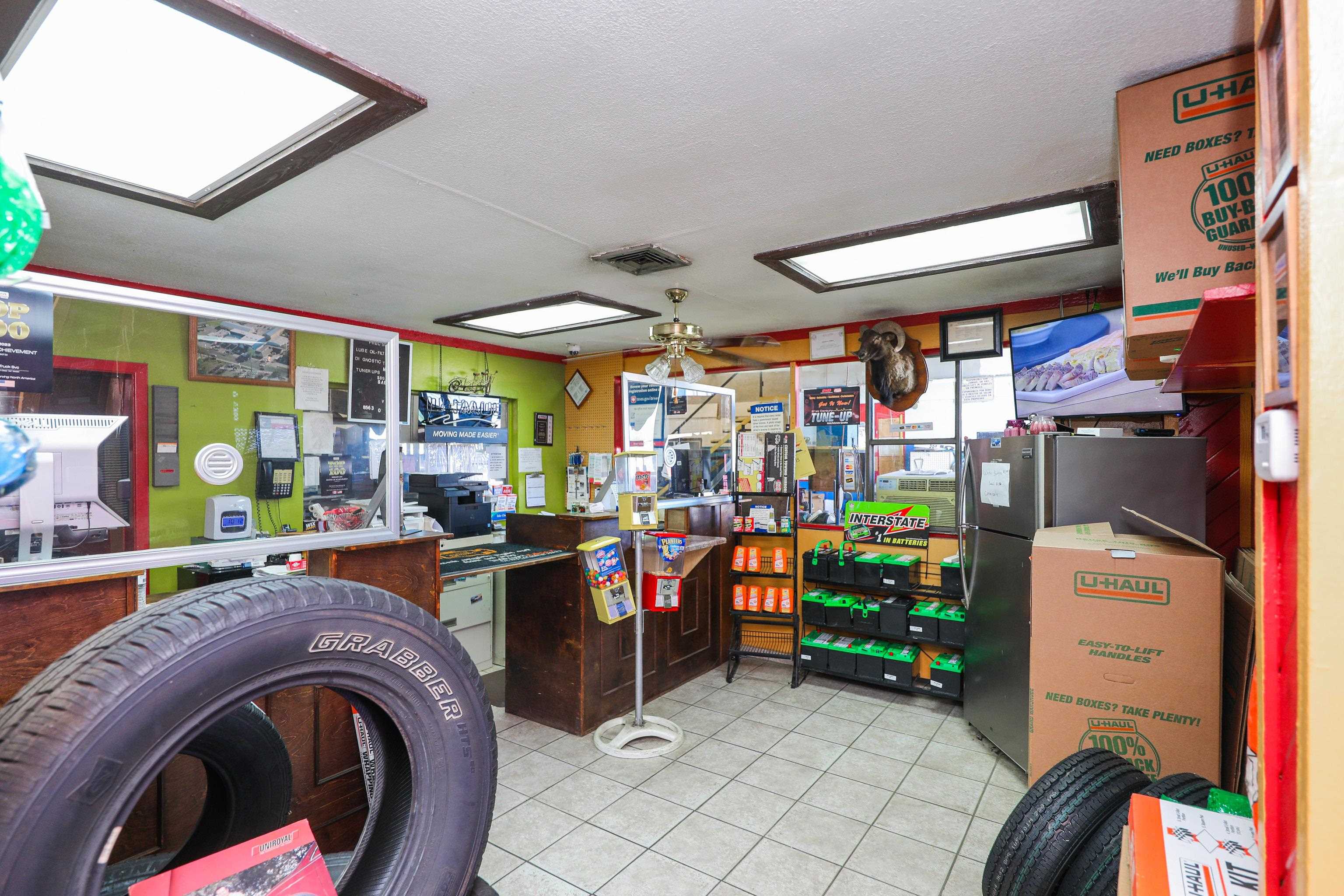 1613 Calle Del Norte