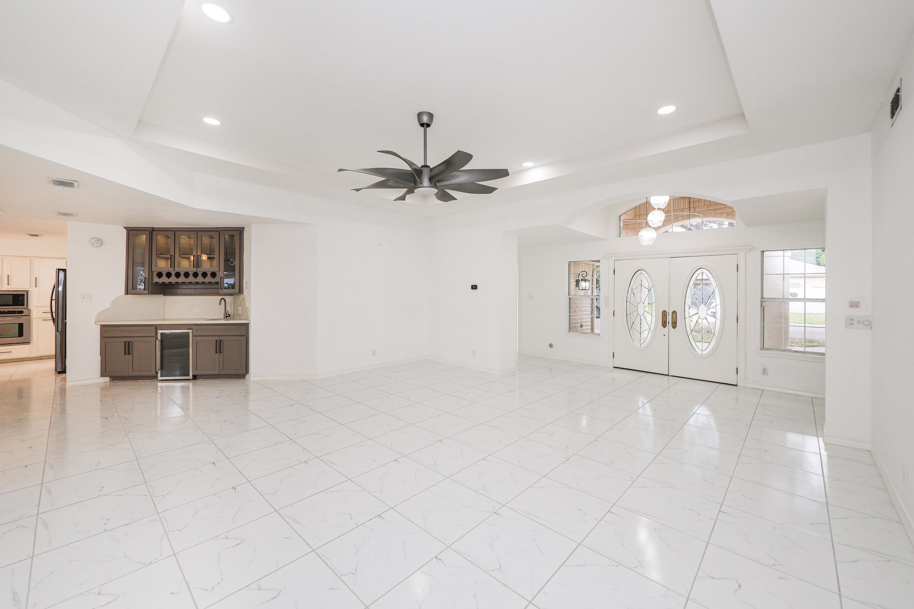 3111 Persimmon Ct