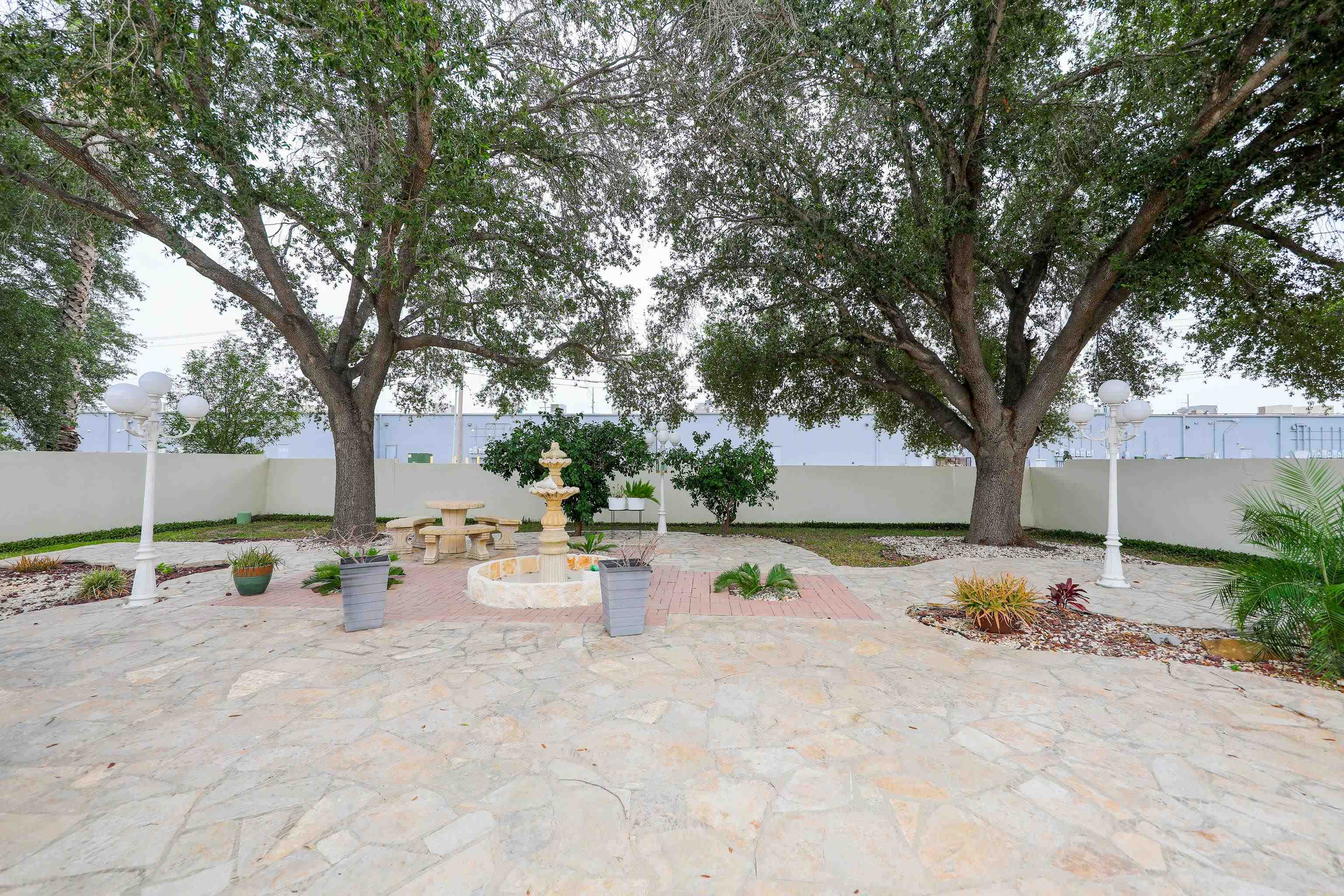 3111 Persimmon Ct
