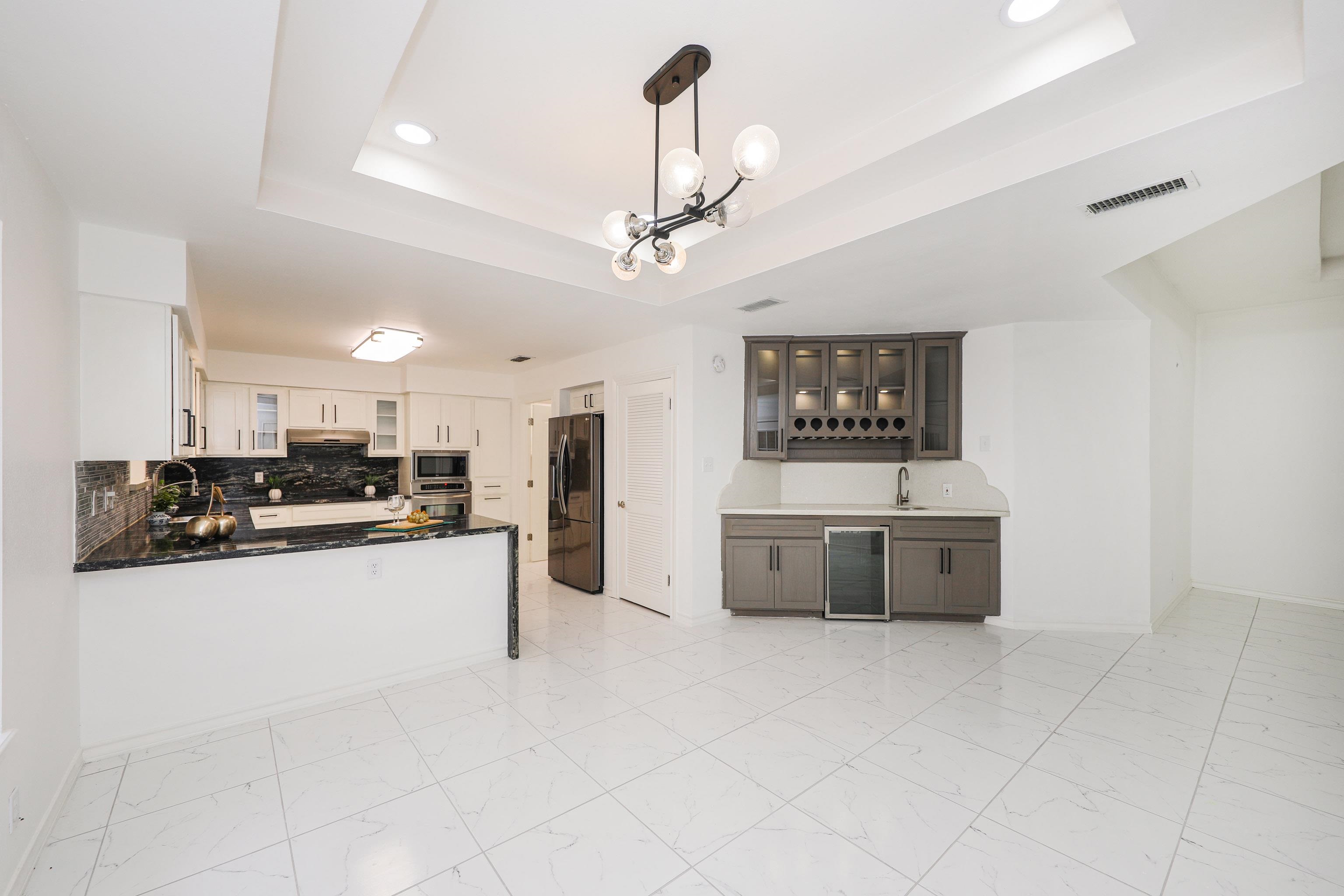 3111 Persimmon Ct