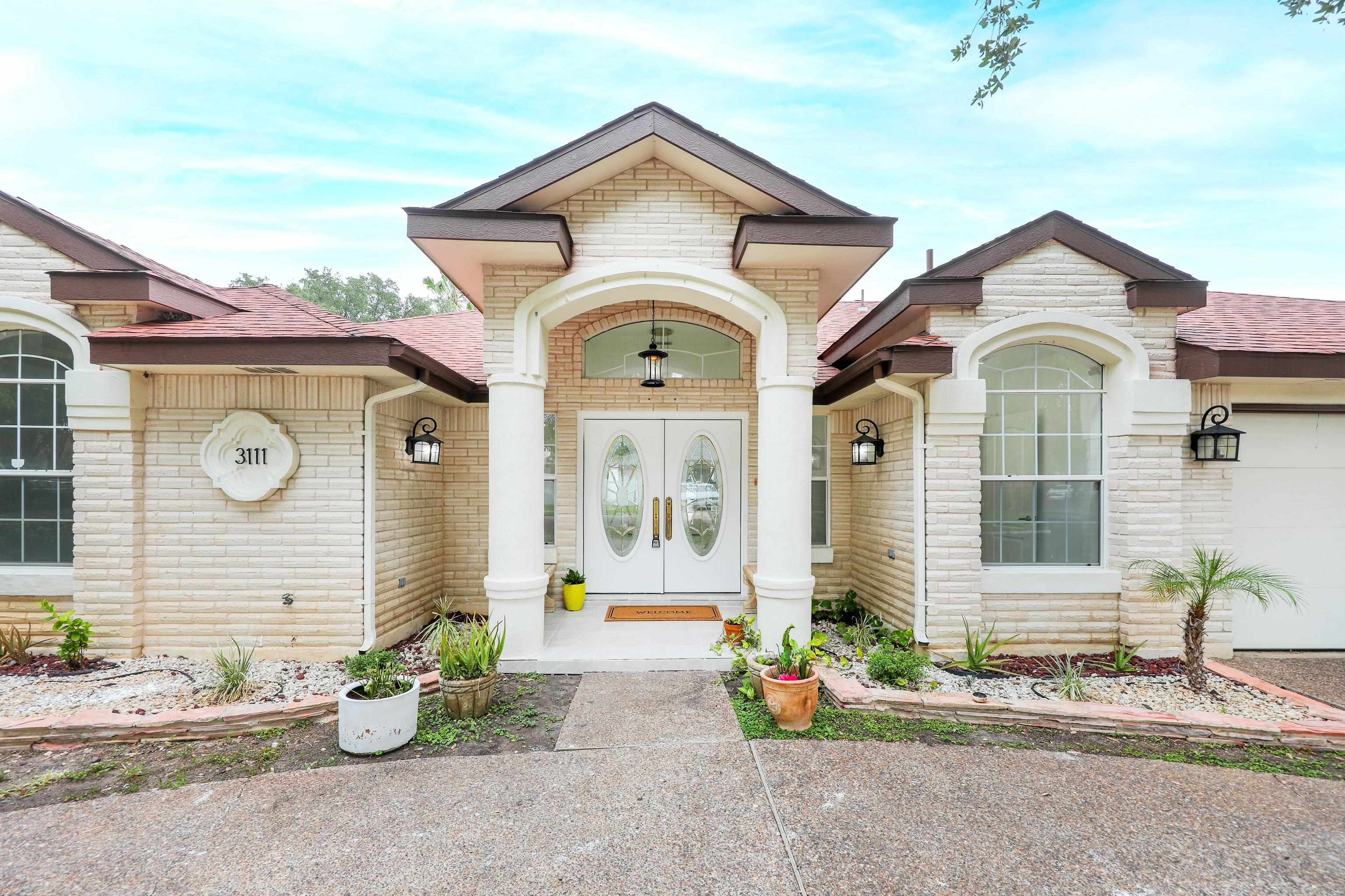 3111 Persimmon Ct